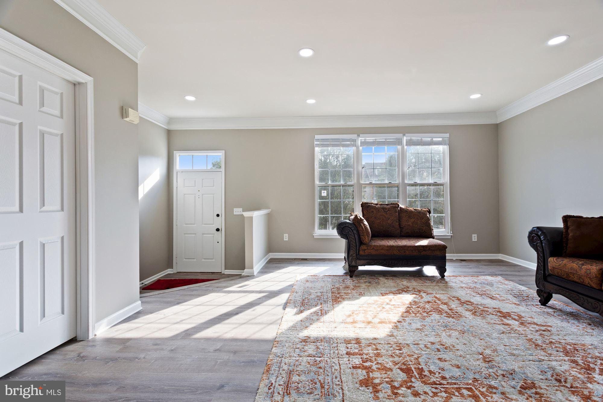 SOUTH RIDING - Residential