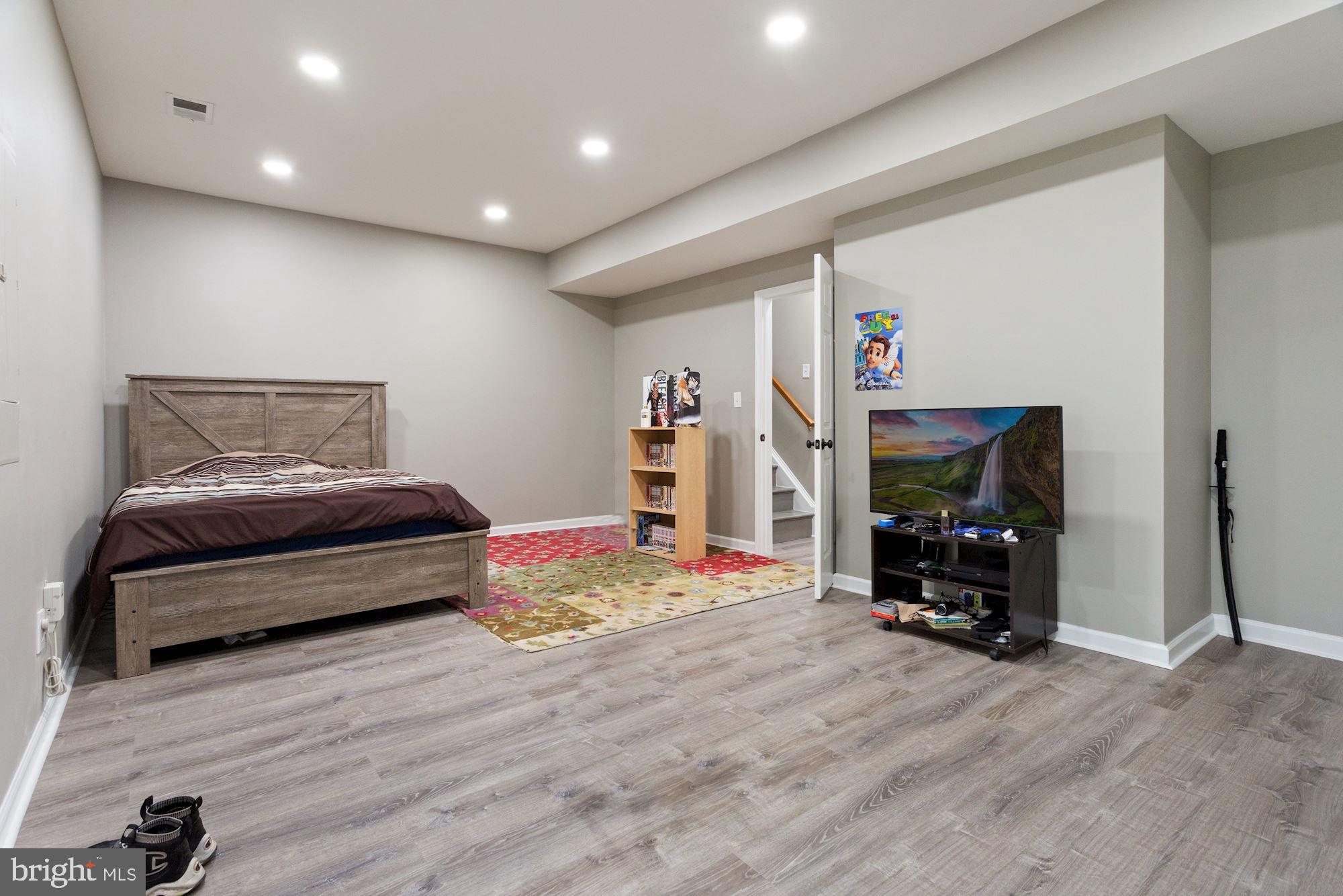 SOUTH RIDING - Residential