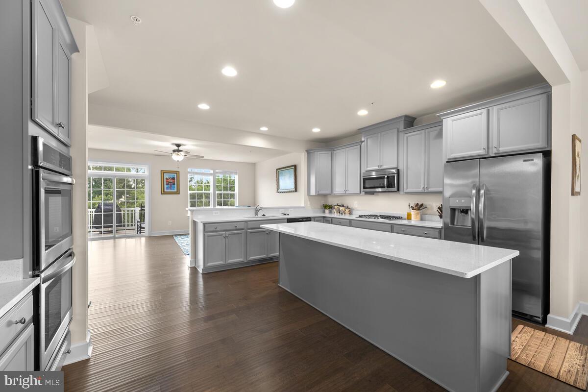 PARKSIDE AT WESTPHALIA - Residential