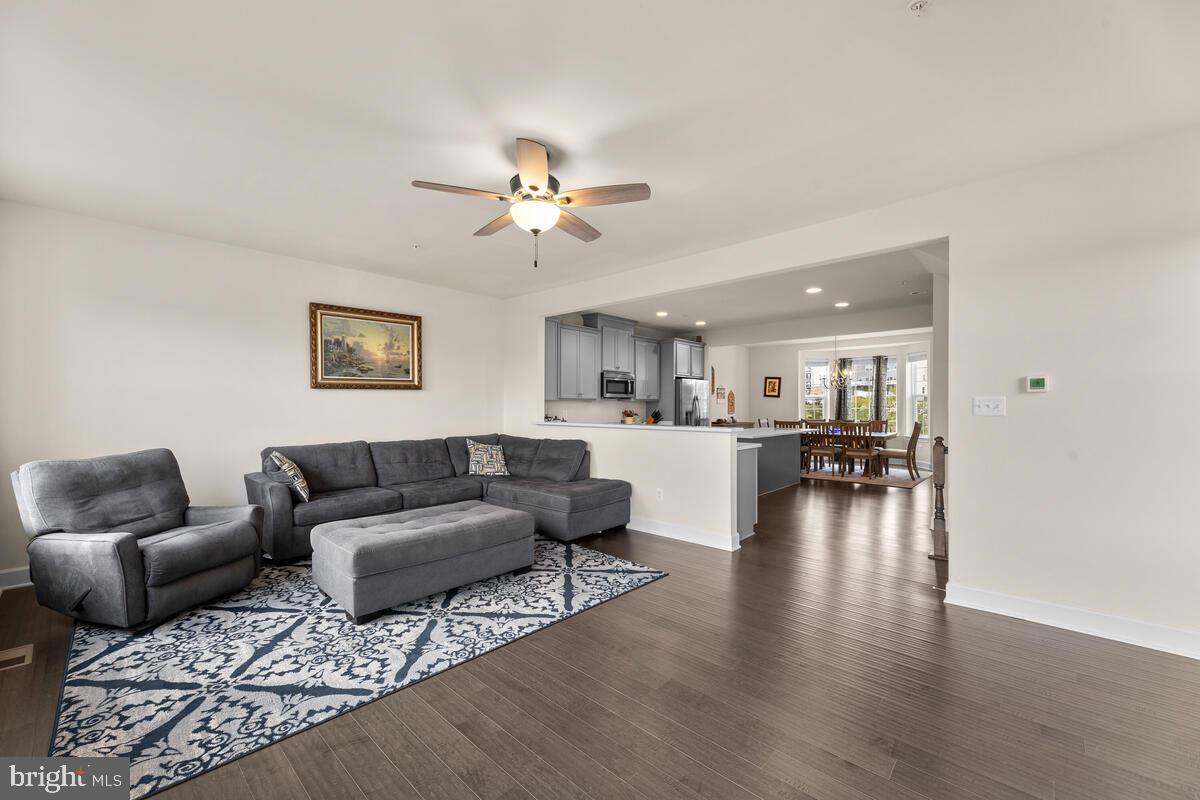 PARKSIDE AT WESTPHALIA - Residential