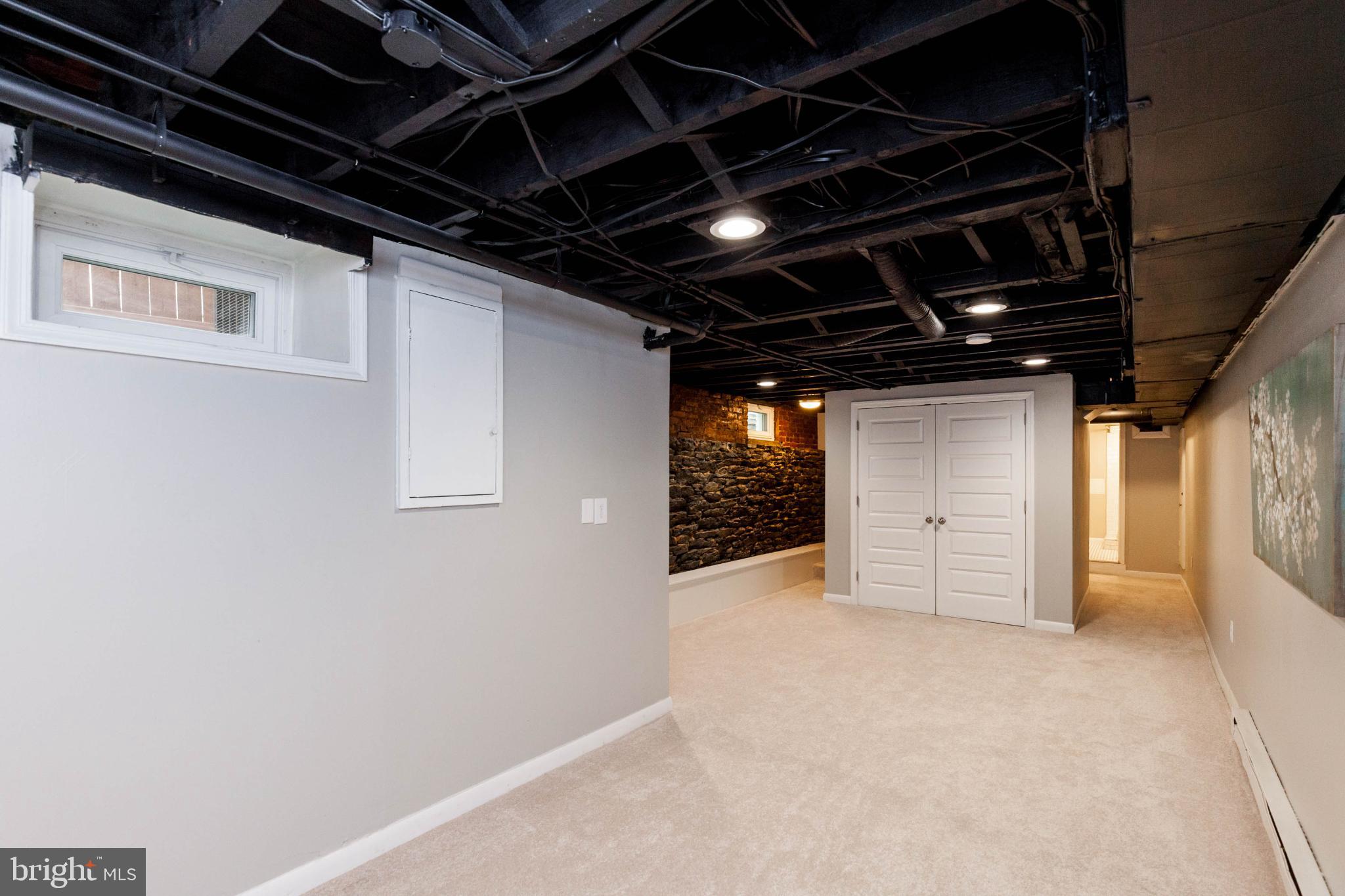 DOWNTOWN FREDERICK - Residential Lease