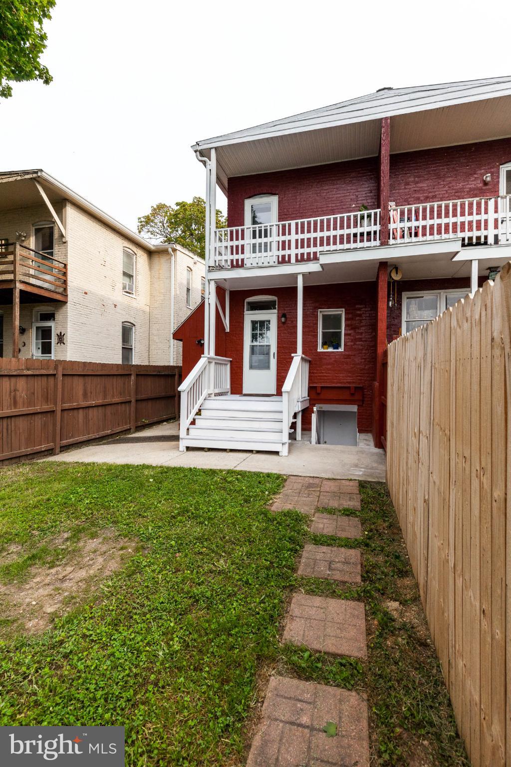 DOWNTOWN FREDERICK - Residential Lease