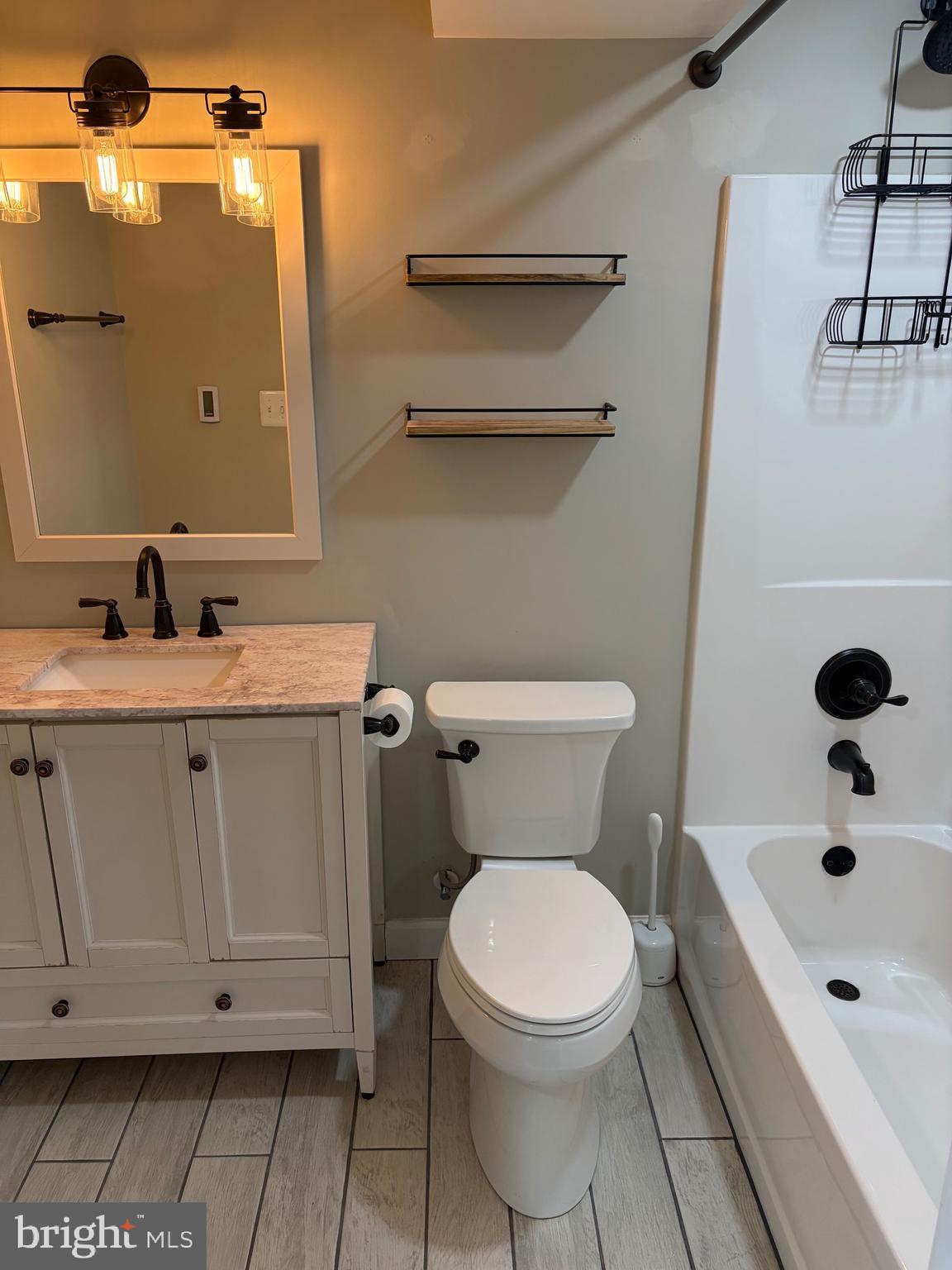 MULBERRY HILL - Residential Lease