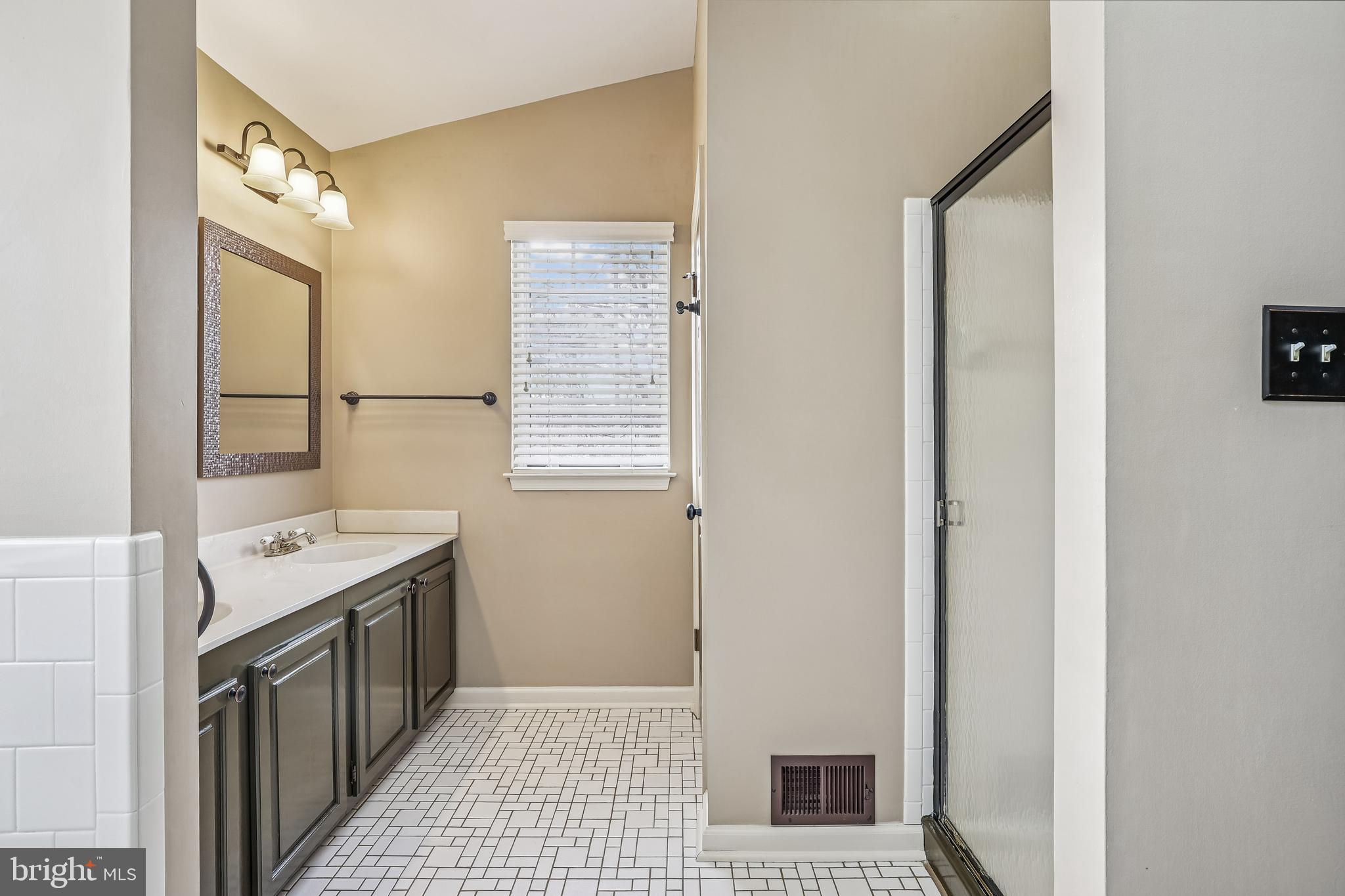 DRANESVILLE ESTATES - Residential