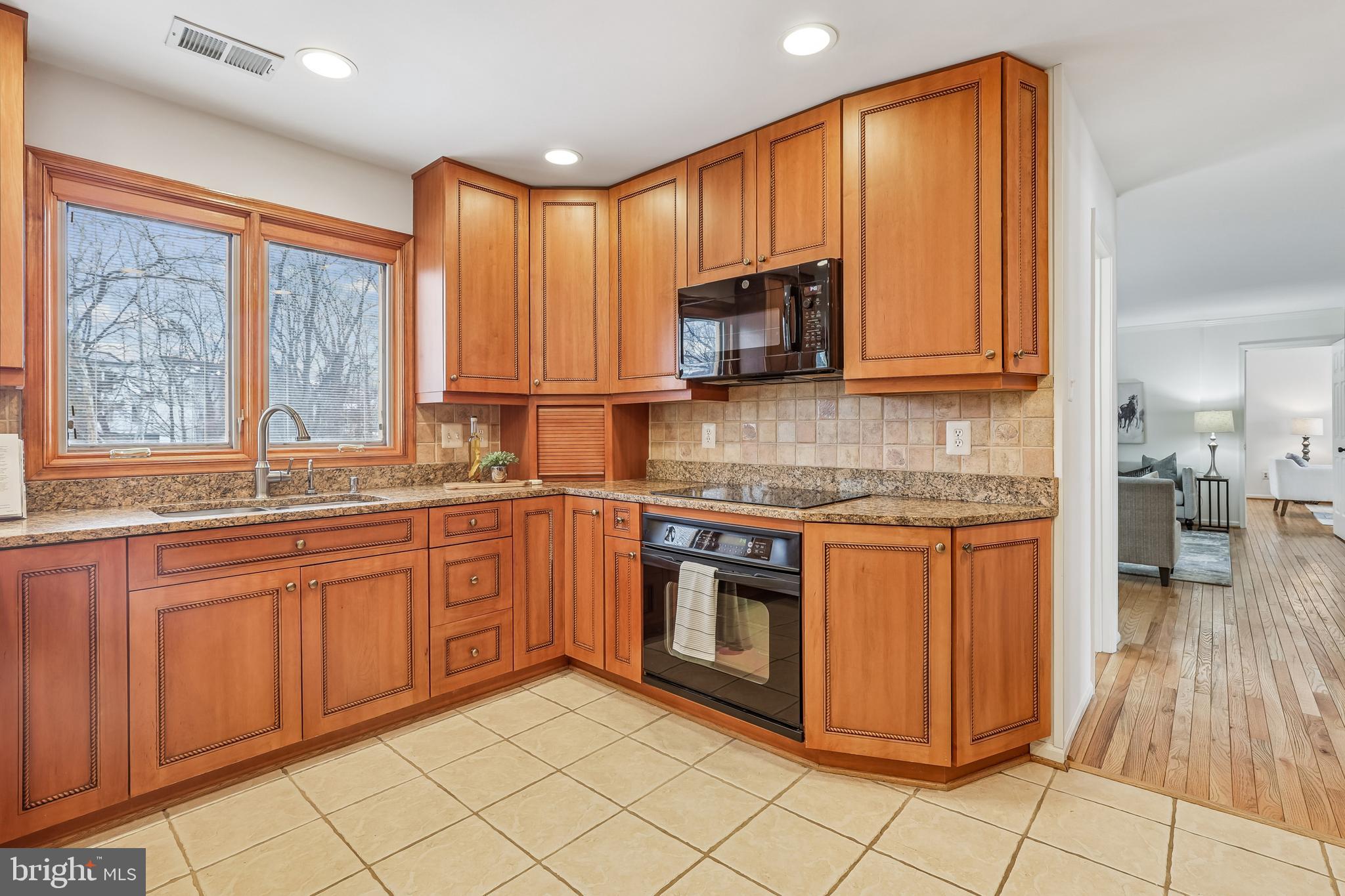 DRANESVILLE ESTATES - Residential