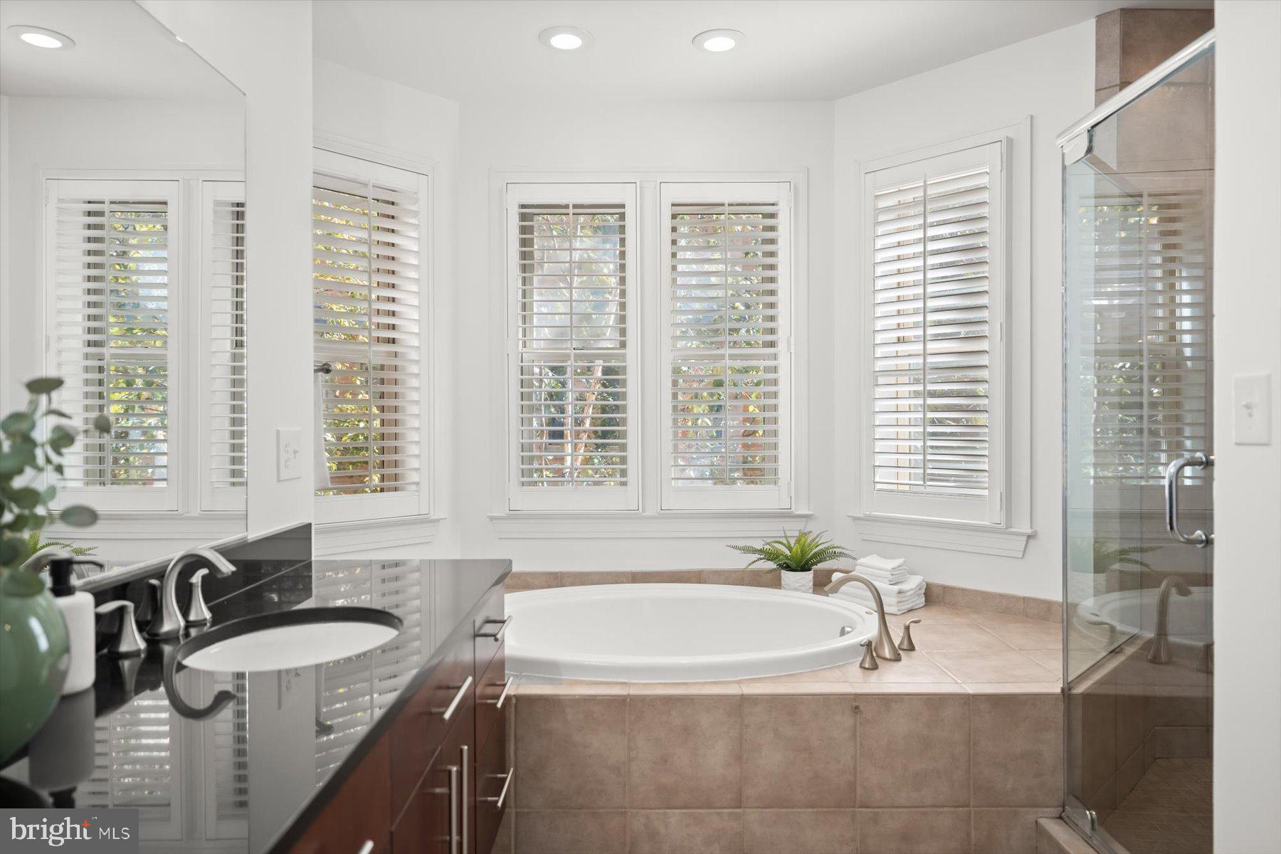 VISTA ON COURTHOUSE - Residential