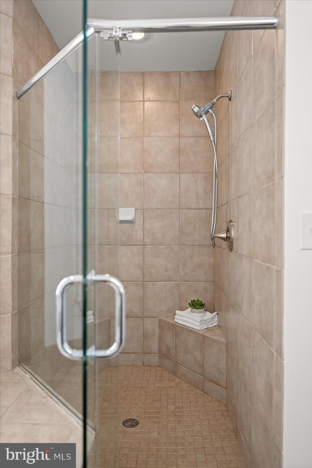 VISTA ON COURTHOUSE - Residential