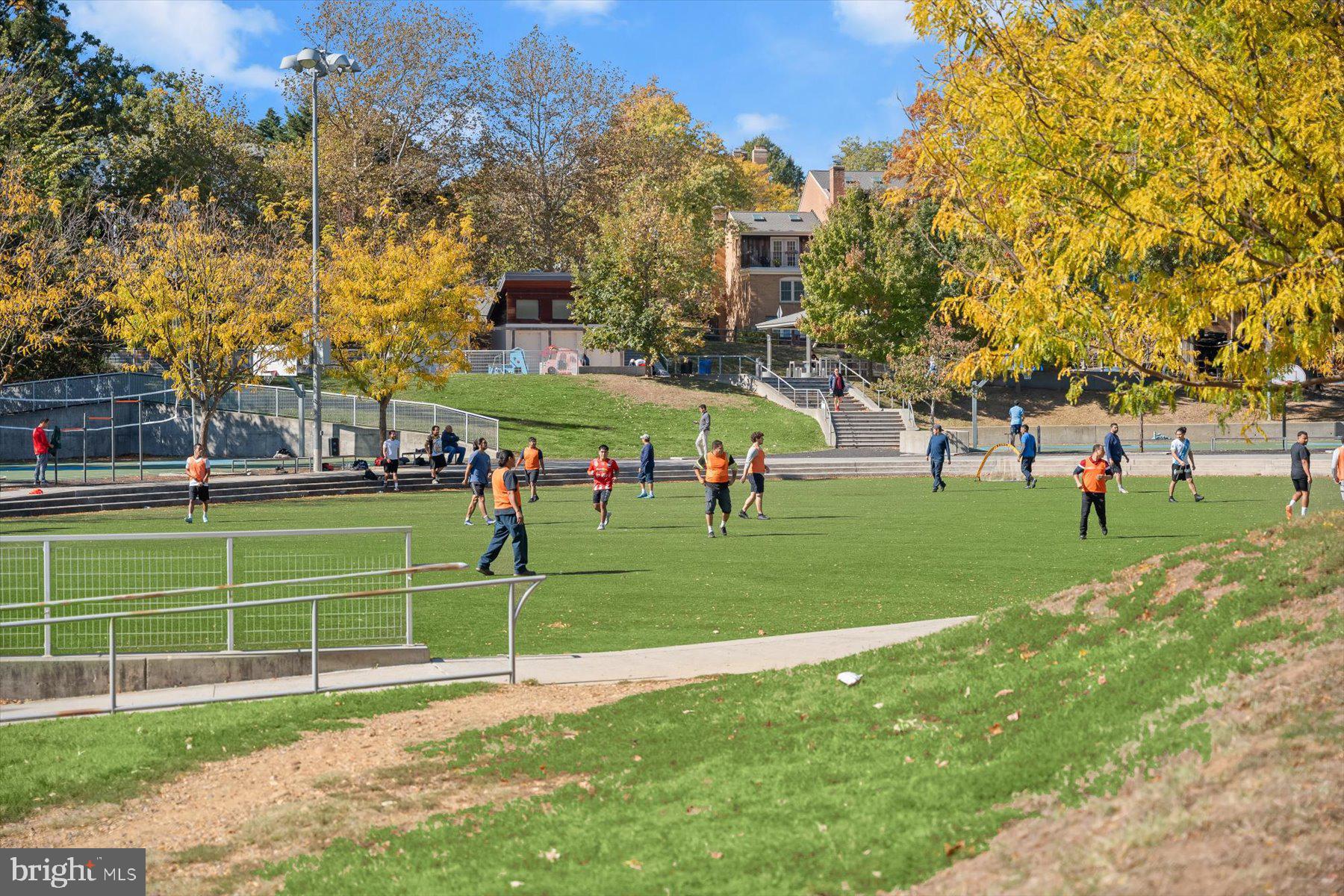 VISTA ON COURTHOUSE - Residential