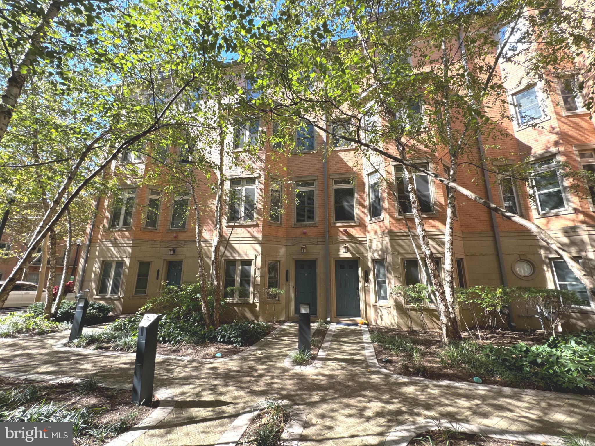 2227 12TH COURT N