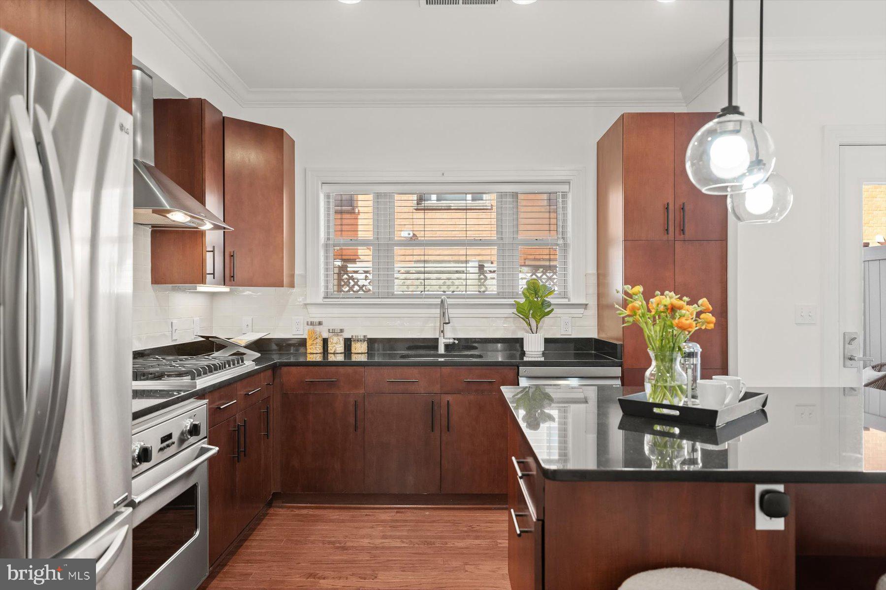 VISTA ON COURTHOUSE - Residential