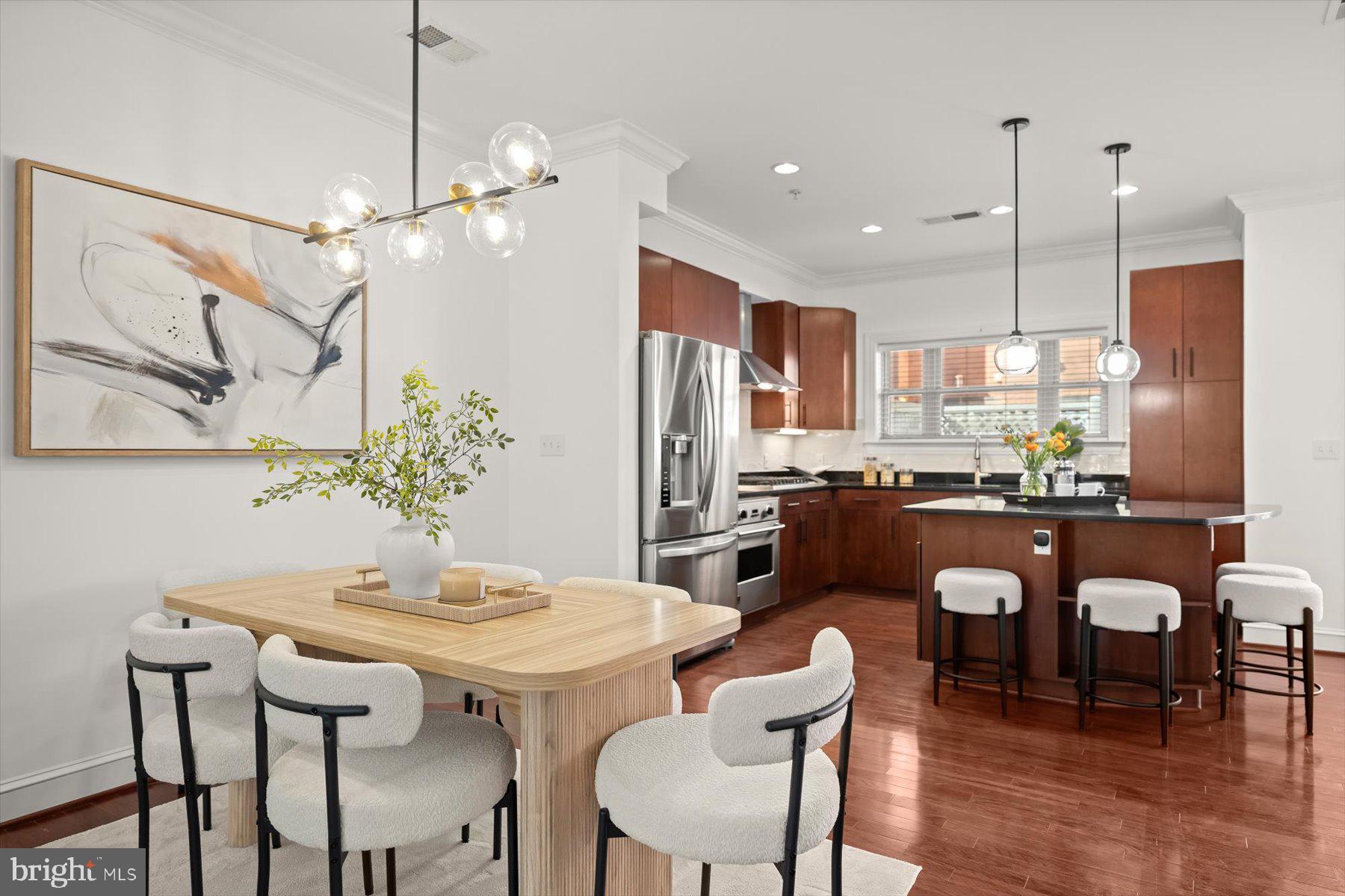 VISTA ON COURTHOUSE - Residential