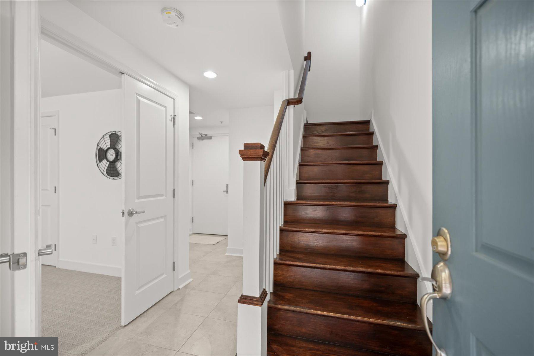 VISTA ON COURTHOUSE - Residential