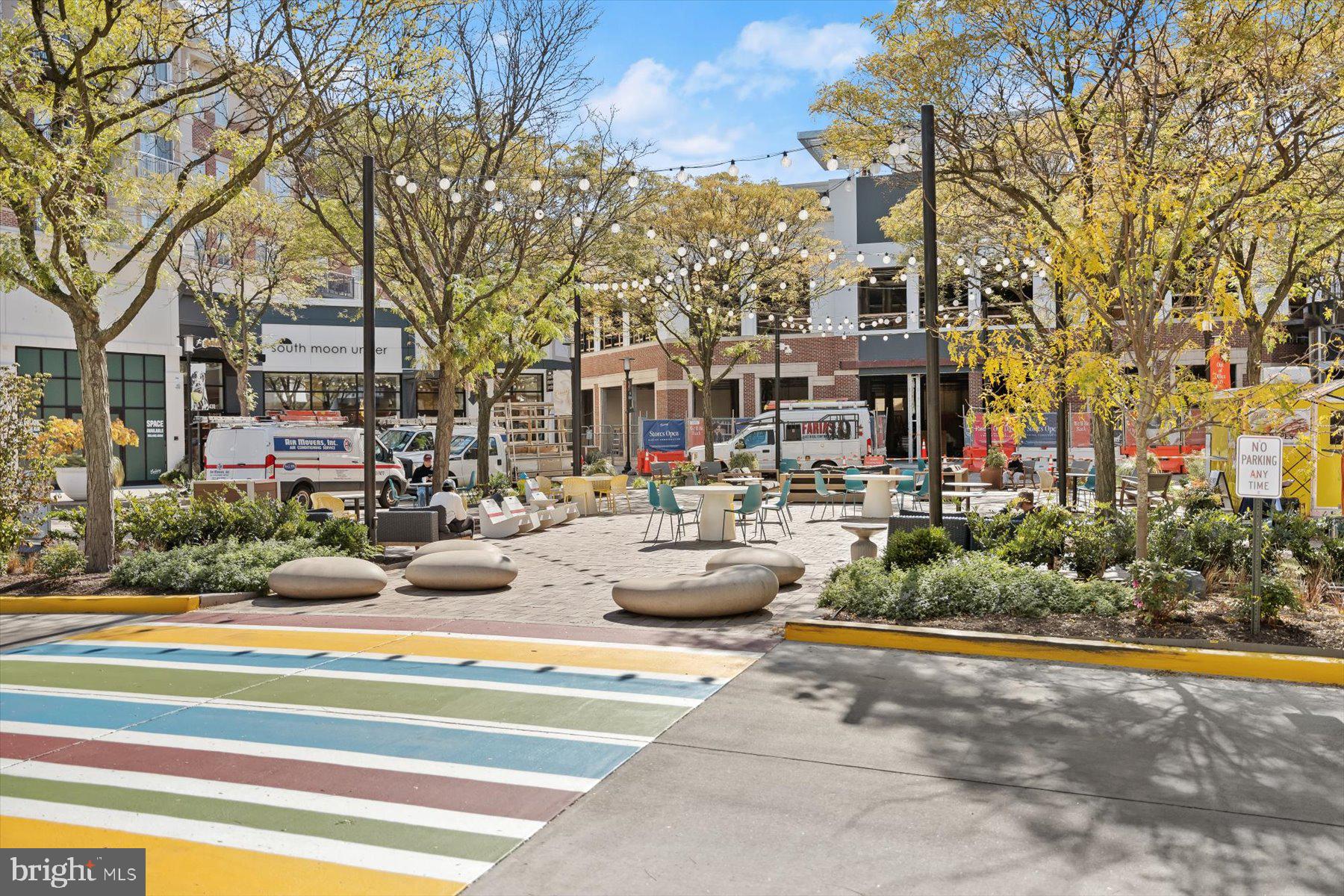 VISTA ON COURTHOUSE - Residential