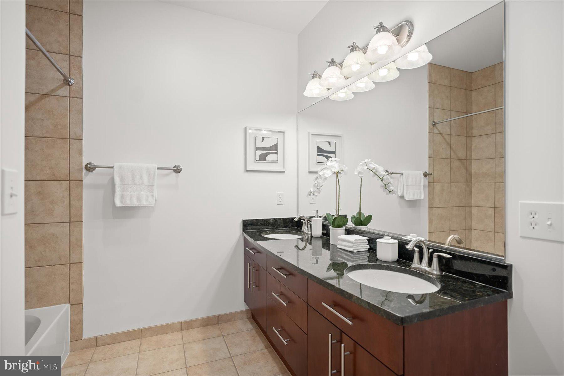 VISTA ON COURTHOUSE - Residential