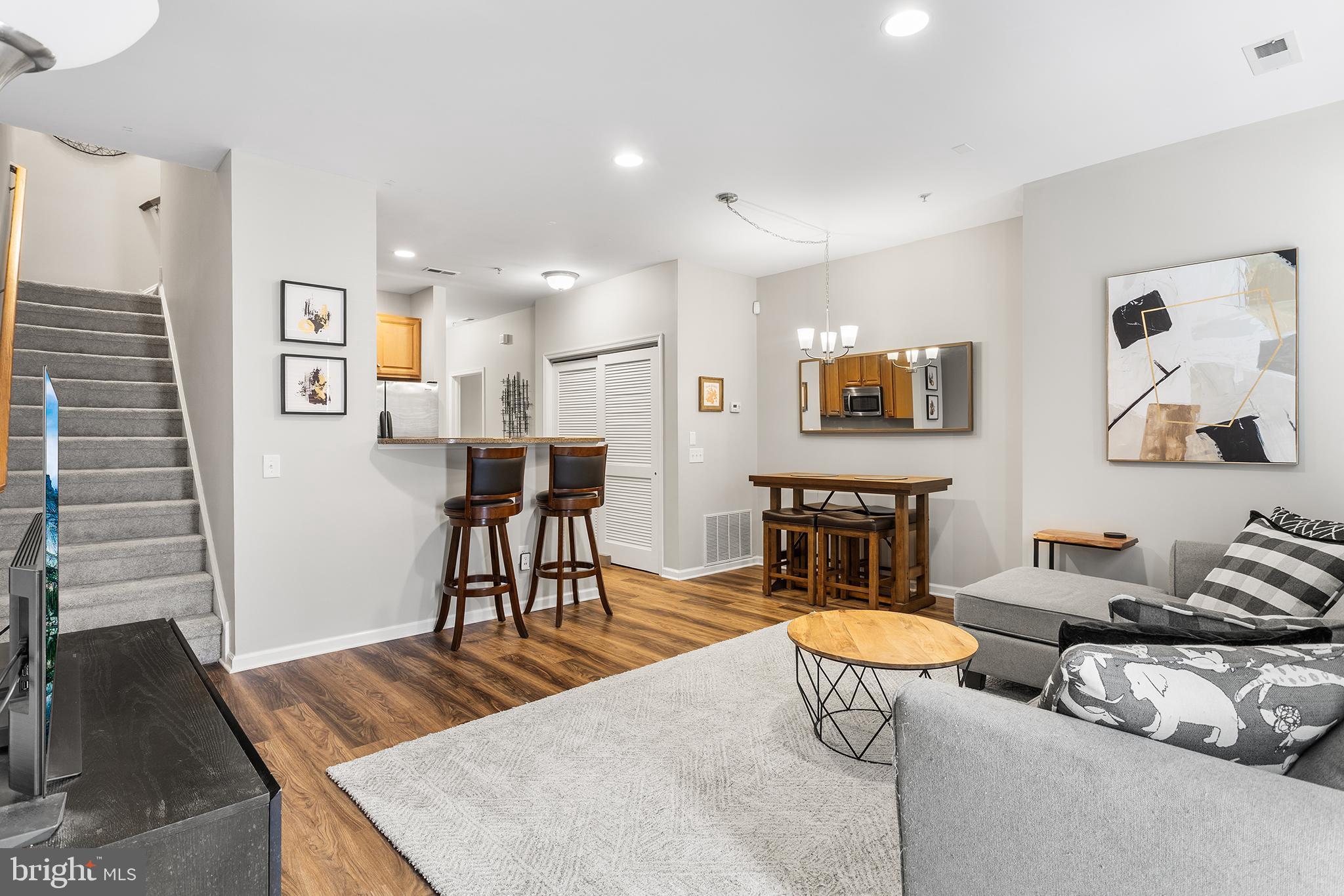 834A S WARREN STREET