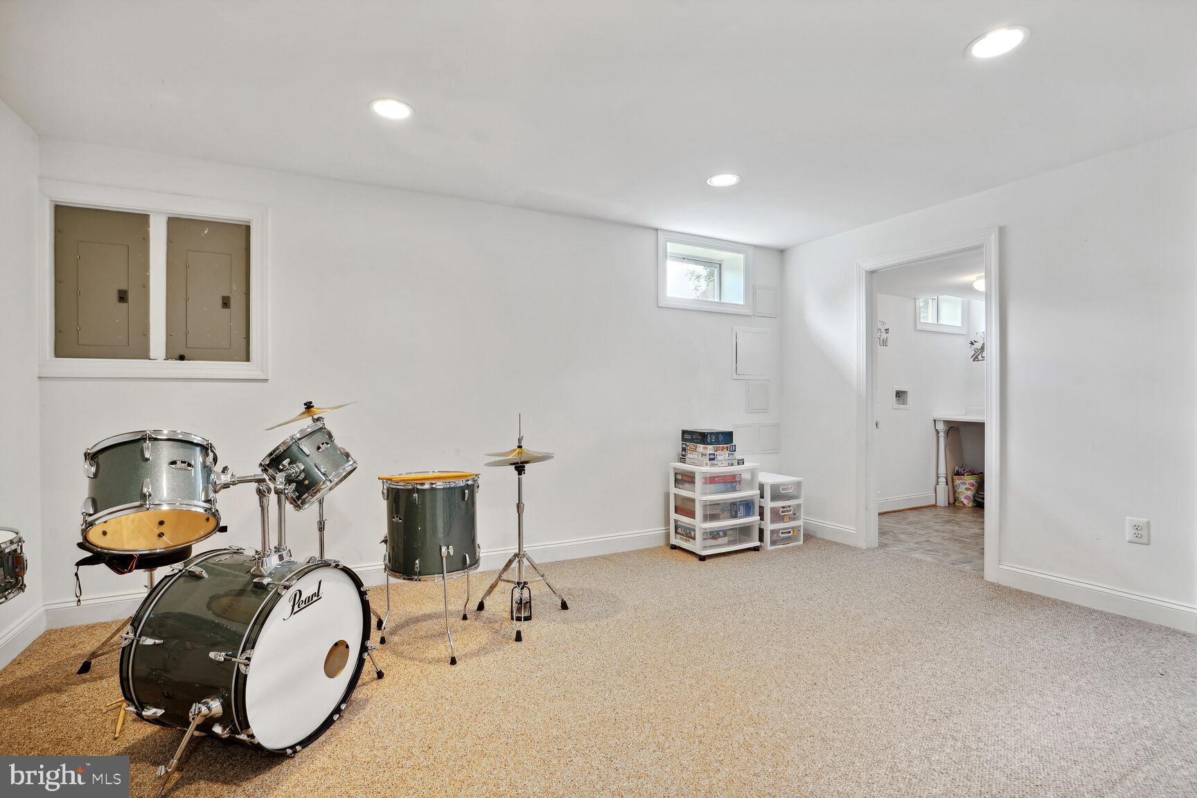 LAKES AT BELLE TERRA - Residential