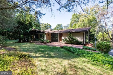 1047 IMPERIAL DRIVE MOHNTON PA 19540