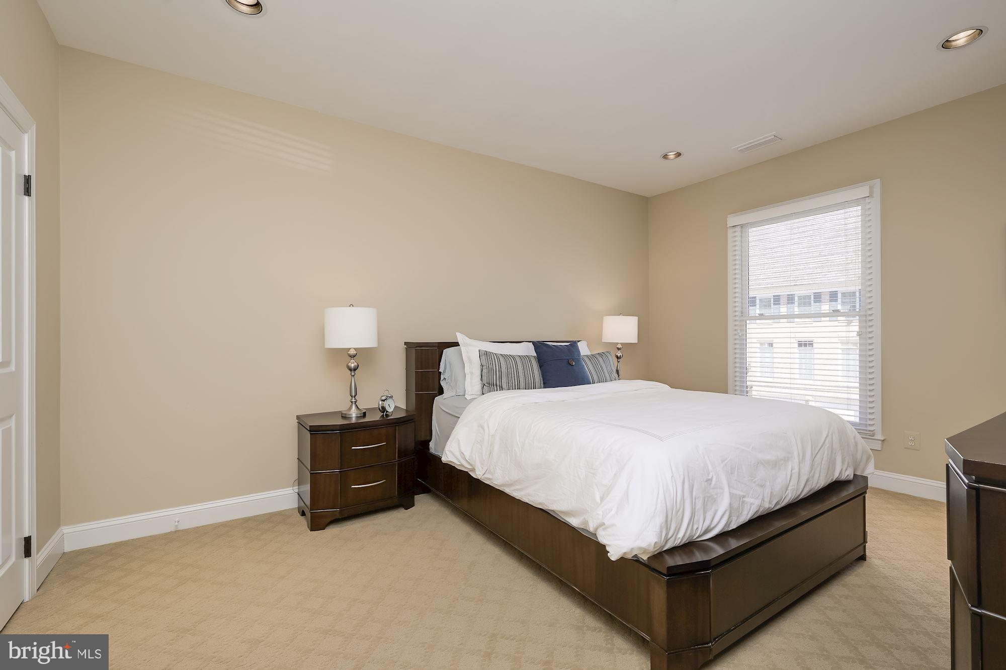 POTOMAC CREST - Residential