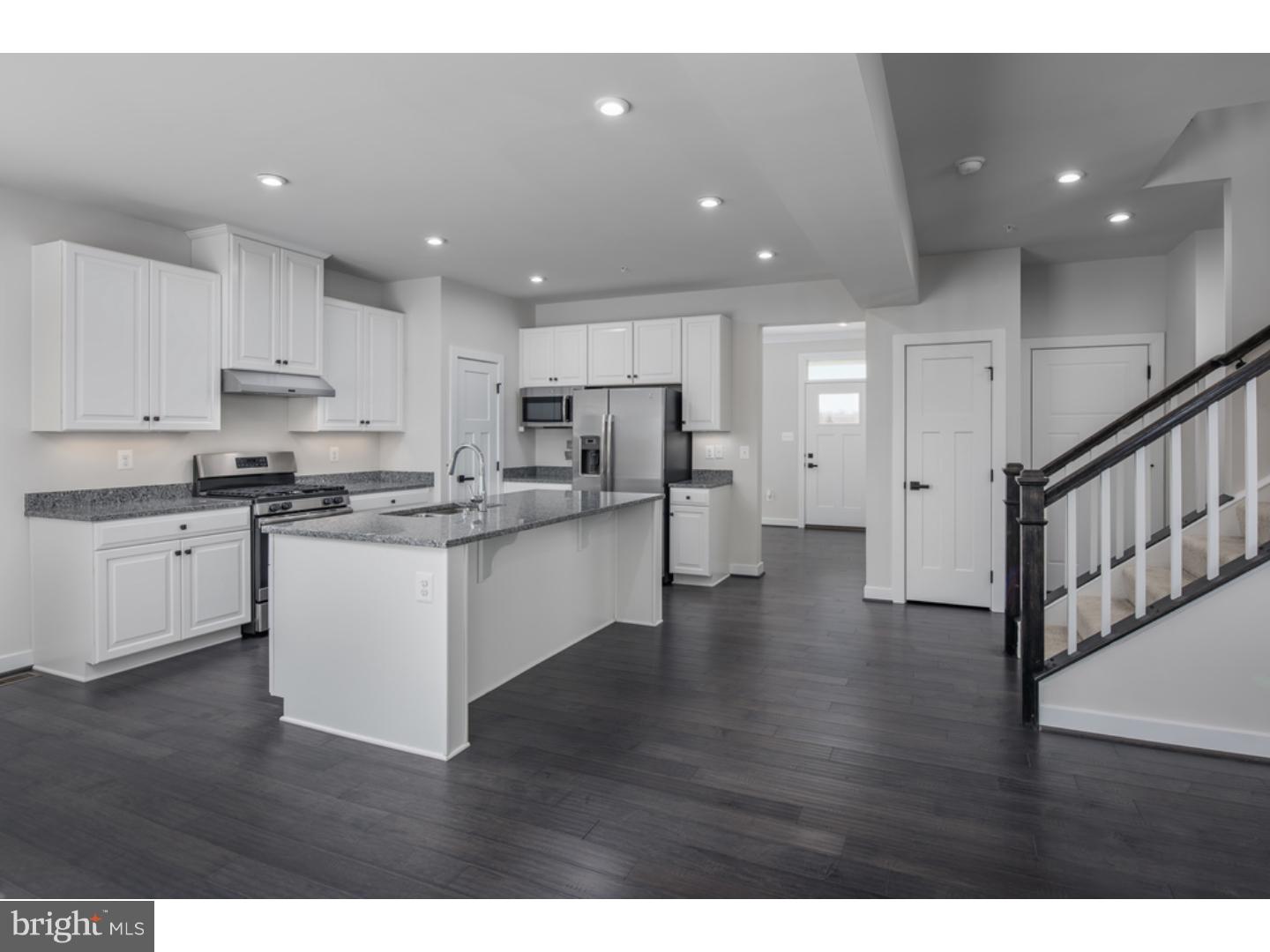 HANOVER POINTE - Residential