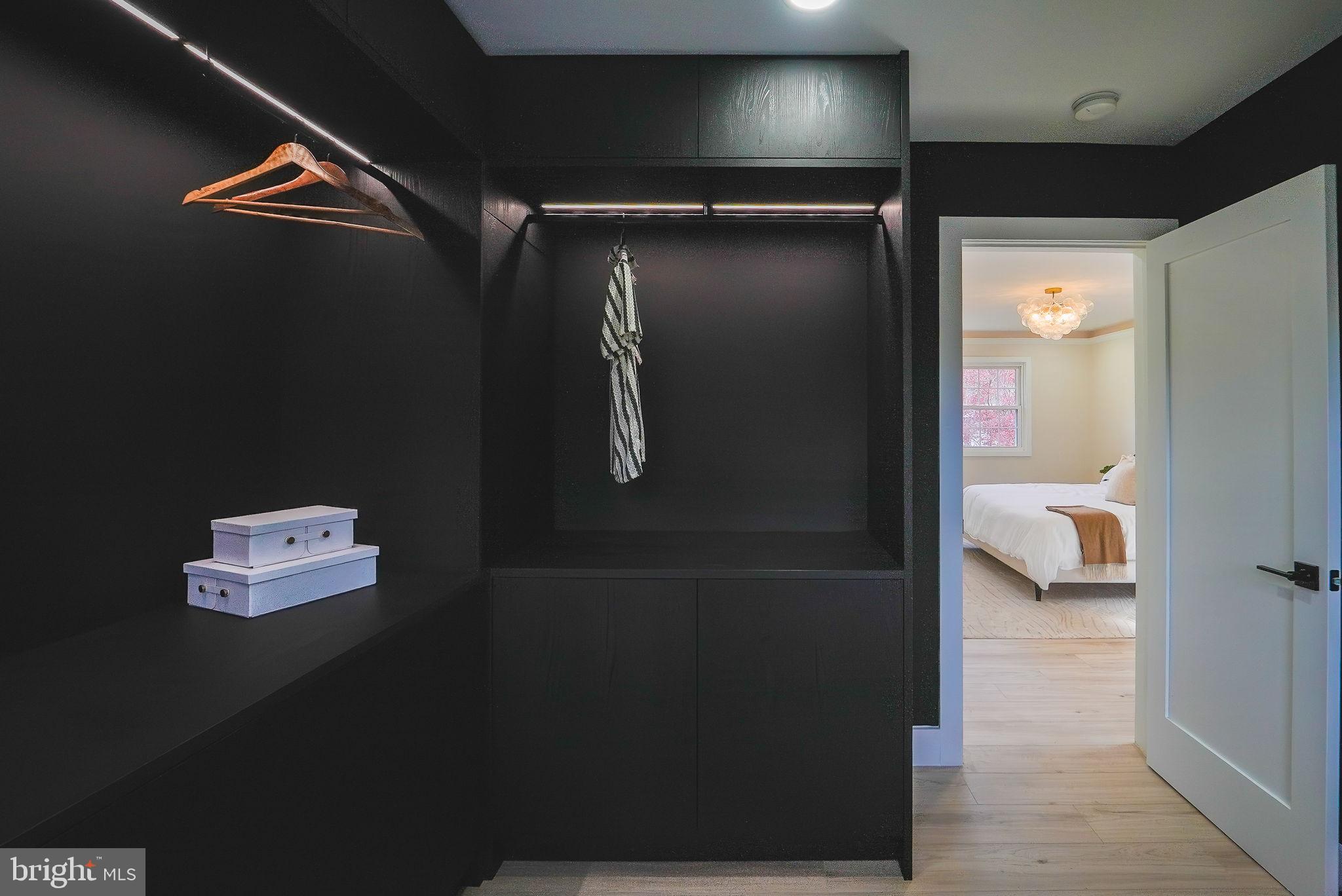 STONEWALL MANOR - Residential