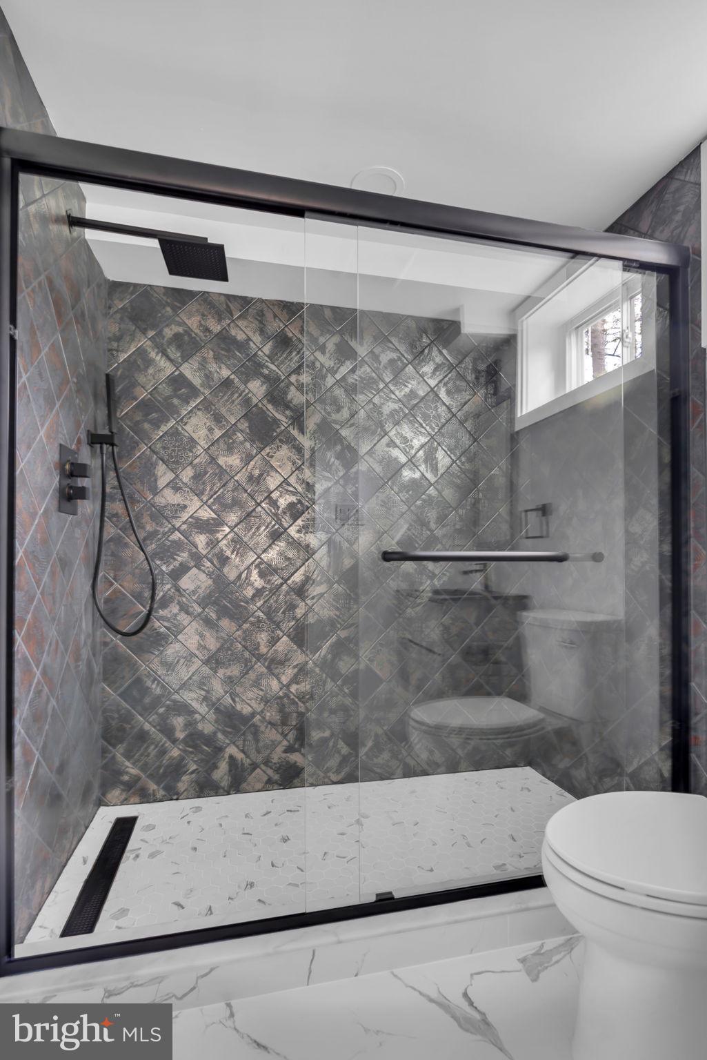 STONEWALL MANOR - Residential