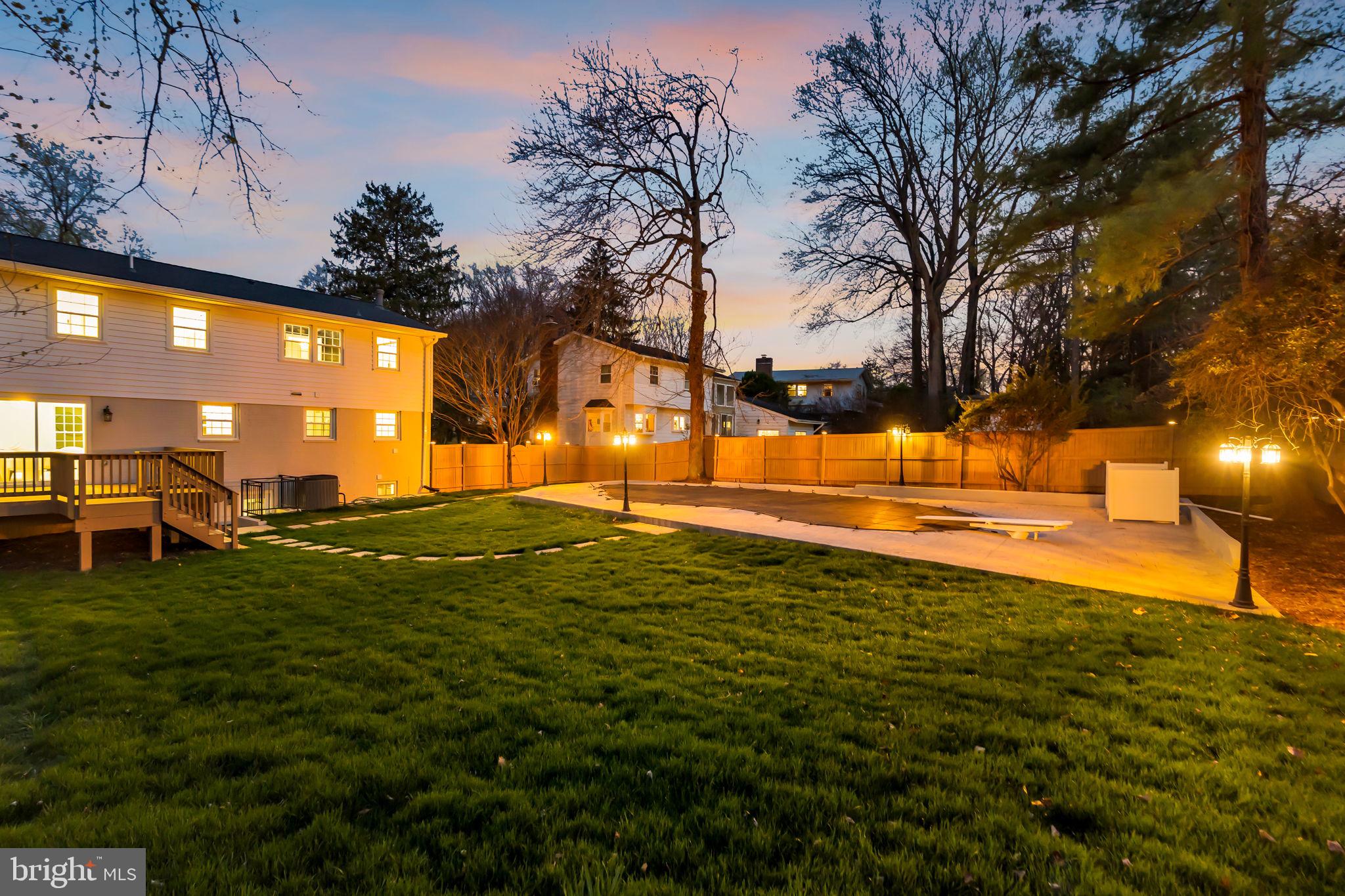 STONEWALL MANOR - Residential