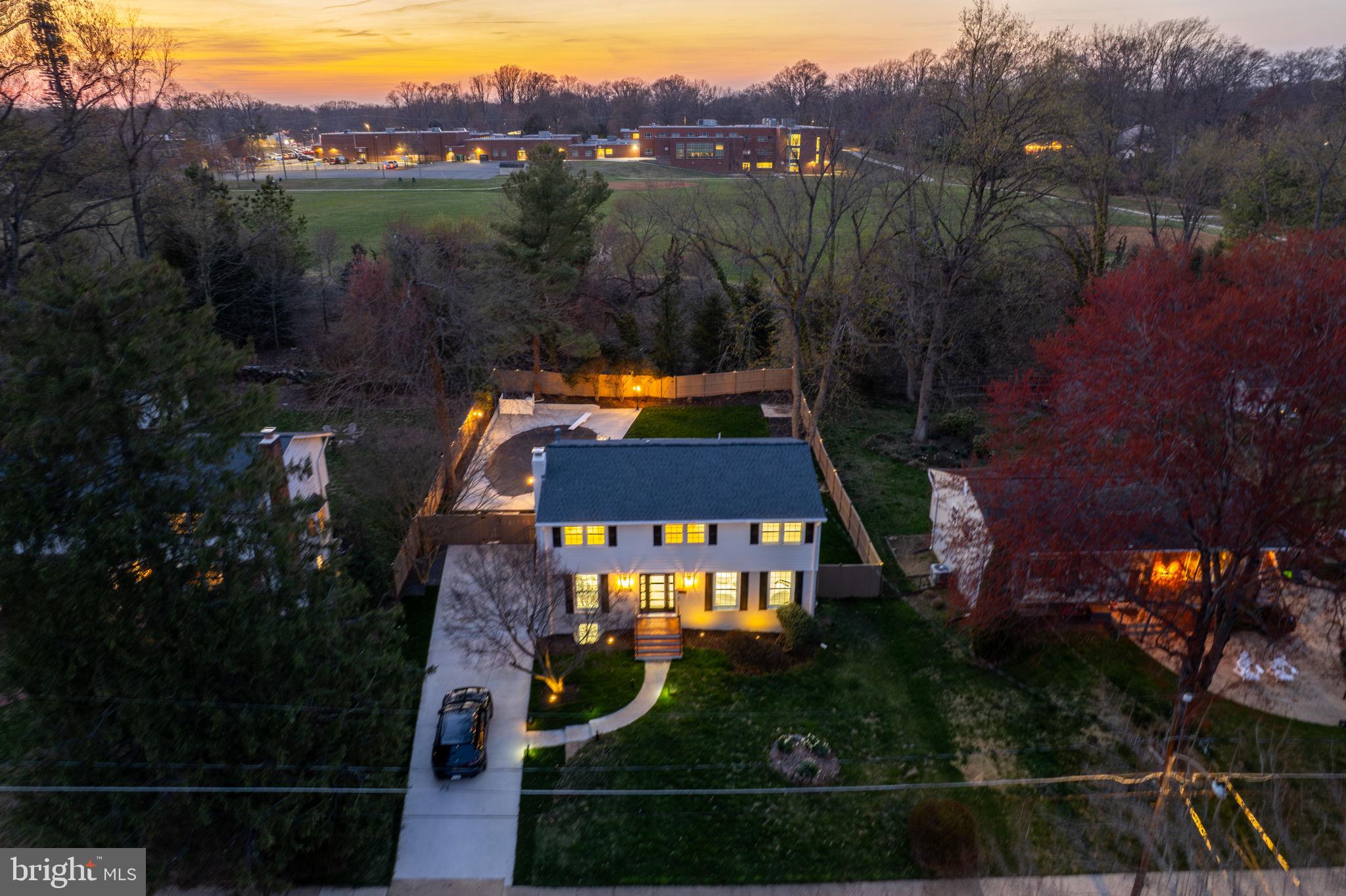 STONEWALL MANOR - Residential