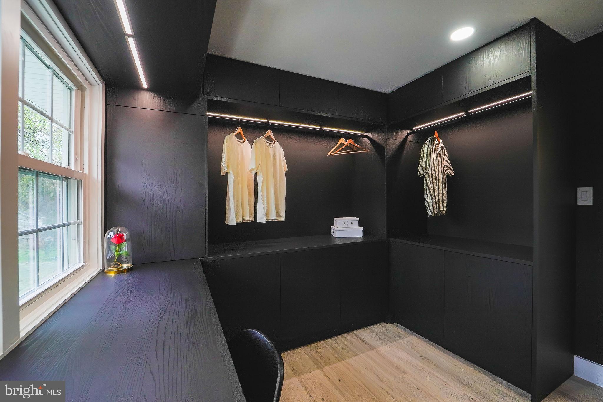 STONEWALL MANOR - Residential