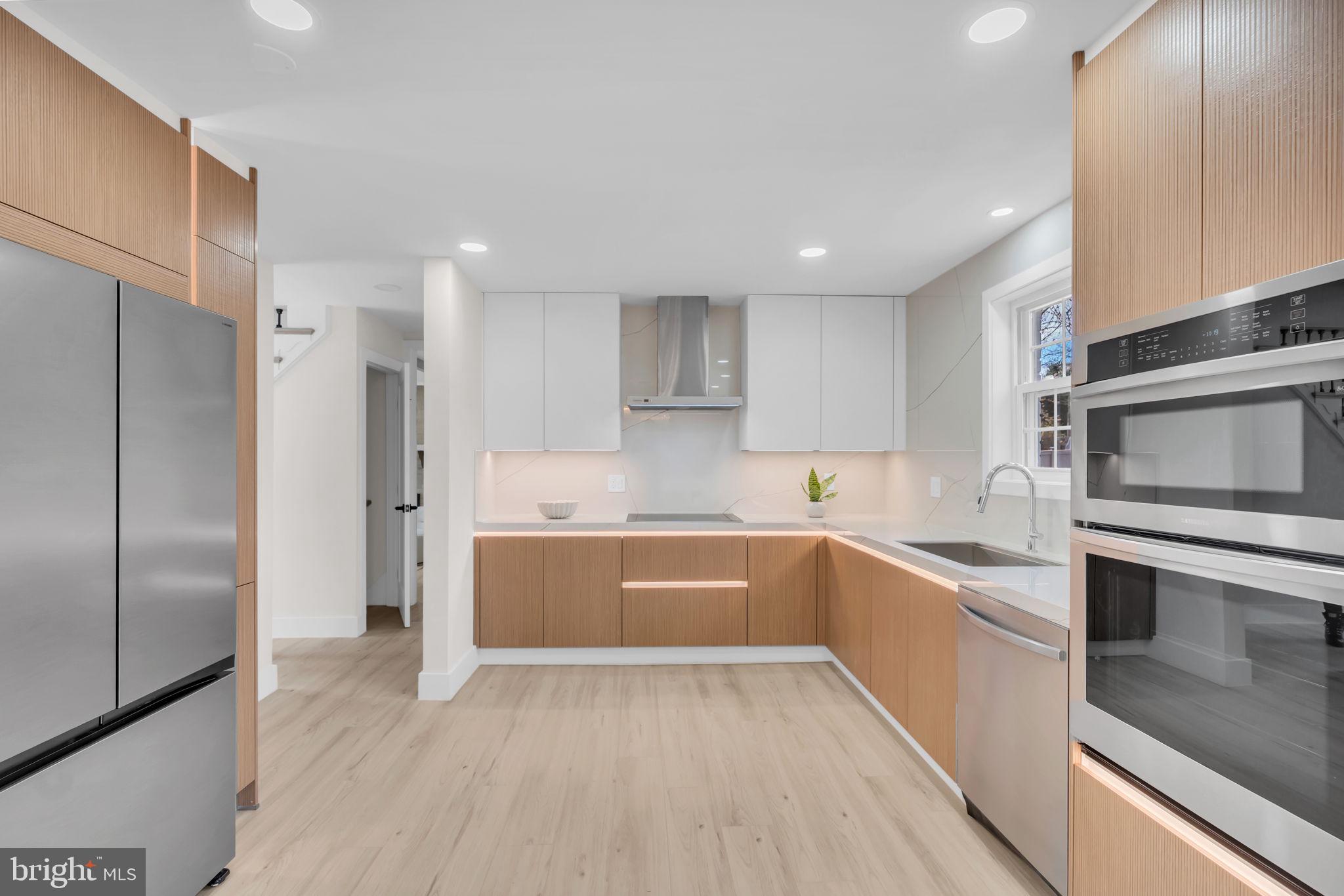 STONEWALL MANOR - Residential