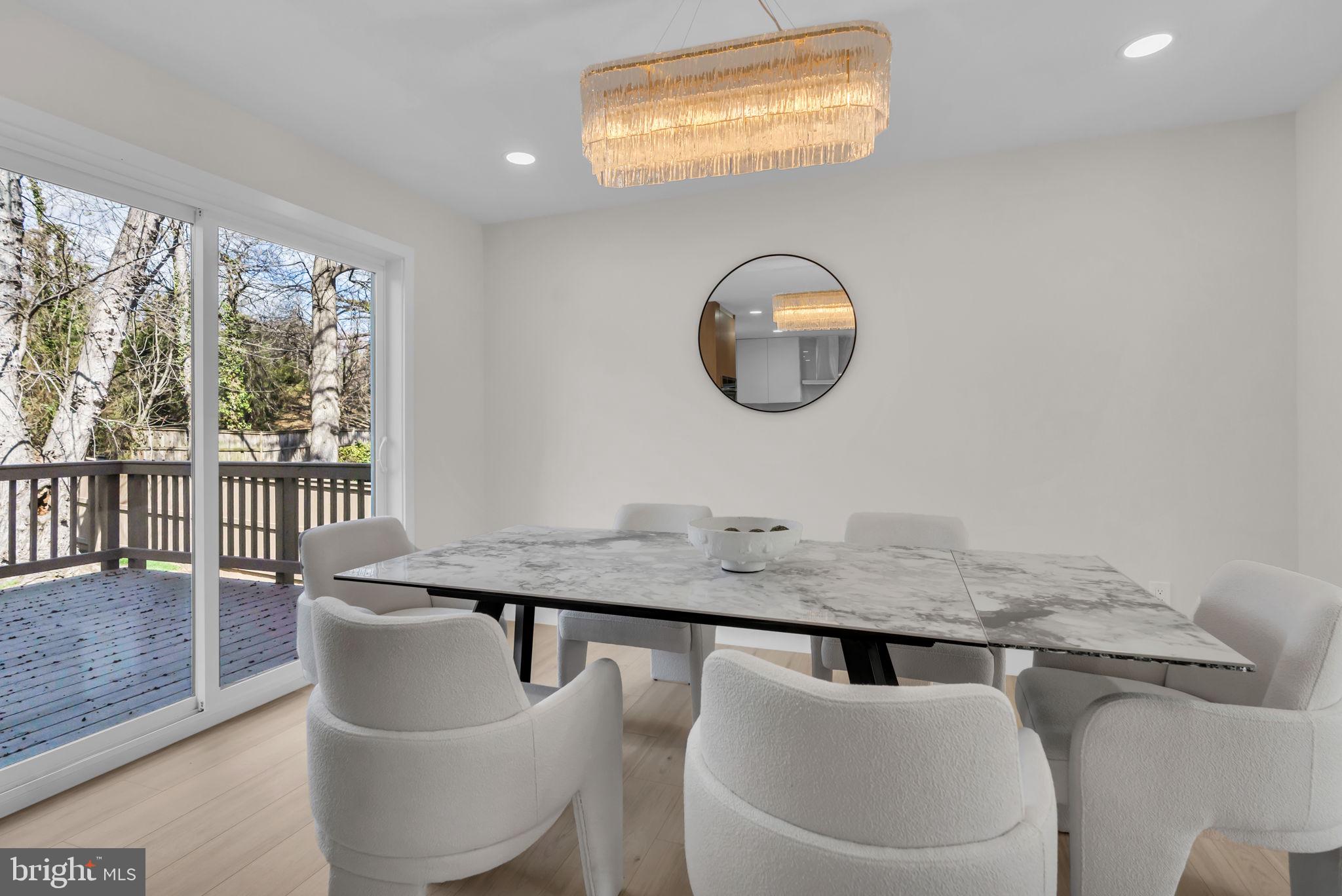 STONEWALL MANOR - Residential