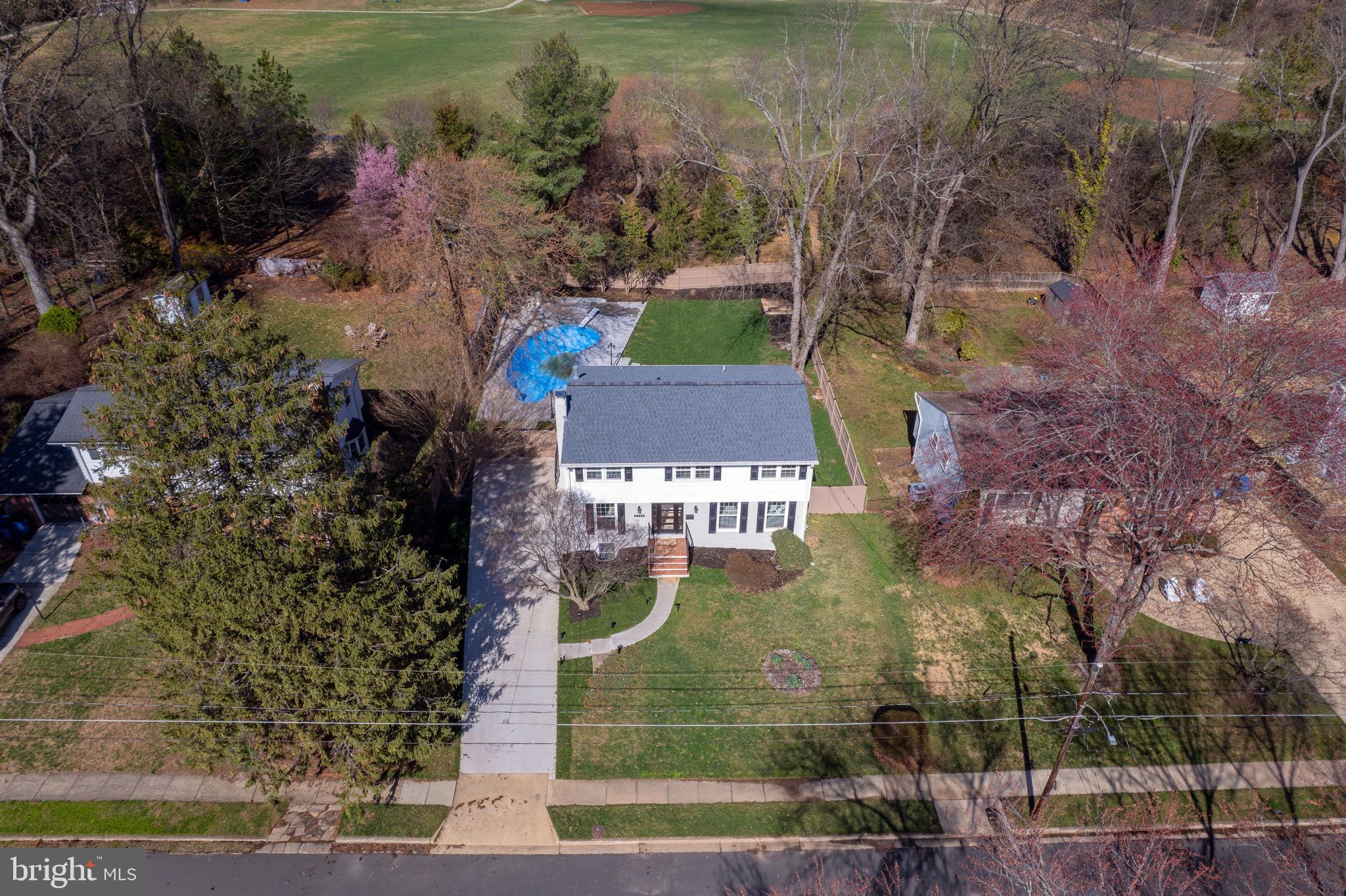 STONEWALL MANOR - Residential