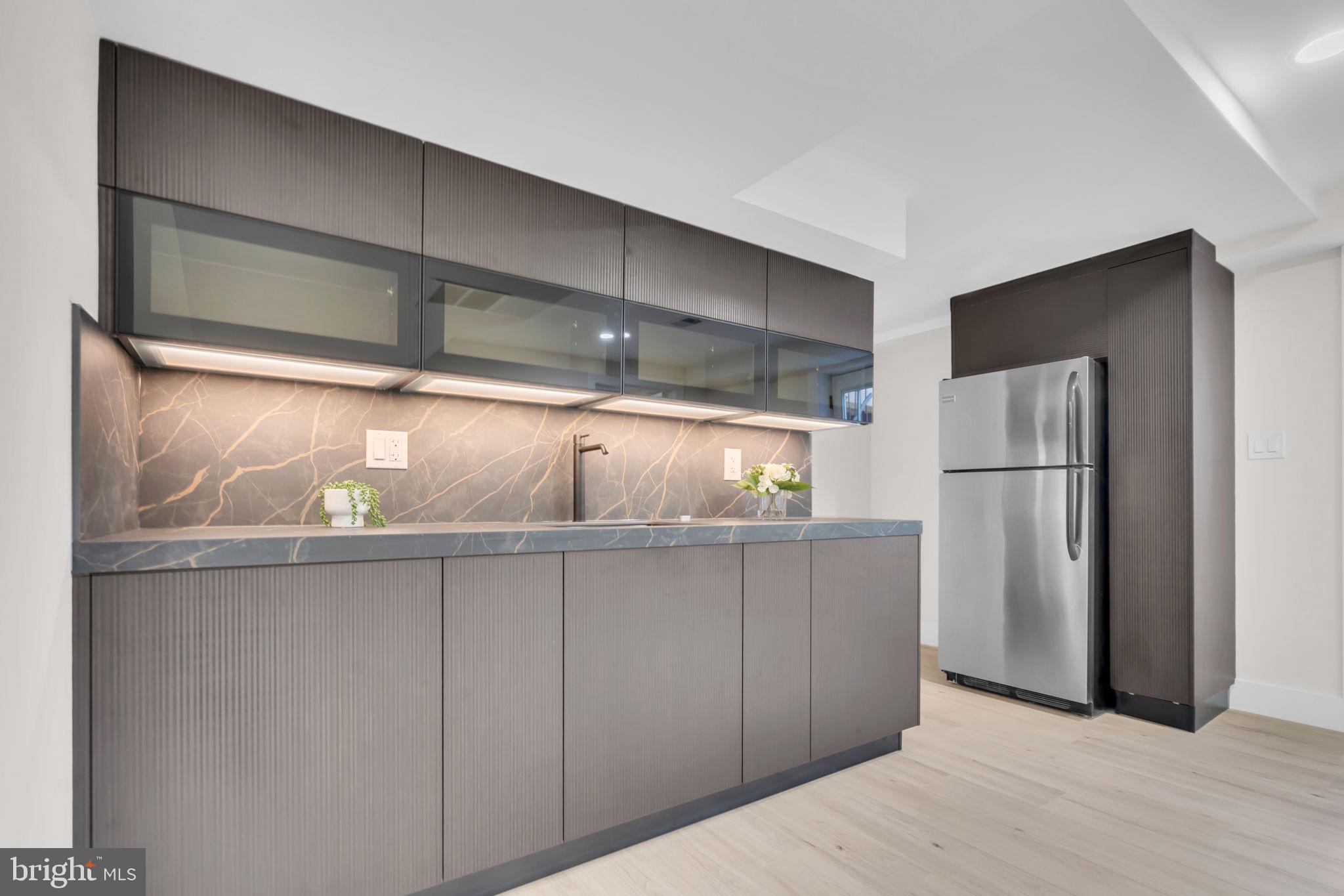 STONEWALL MANOR - Residential