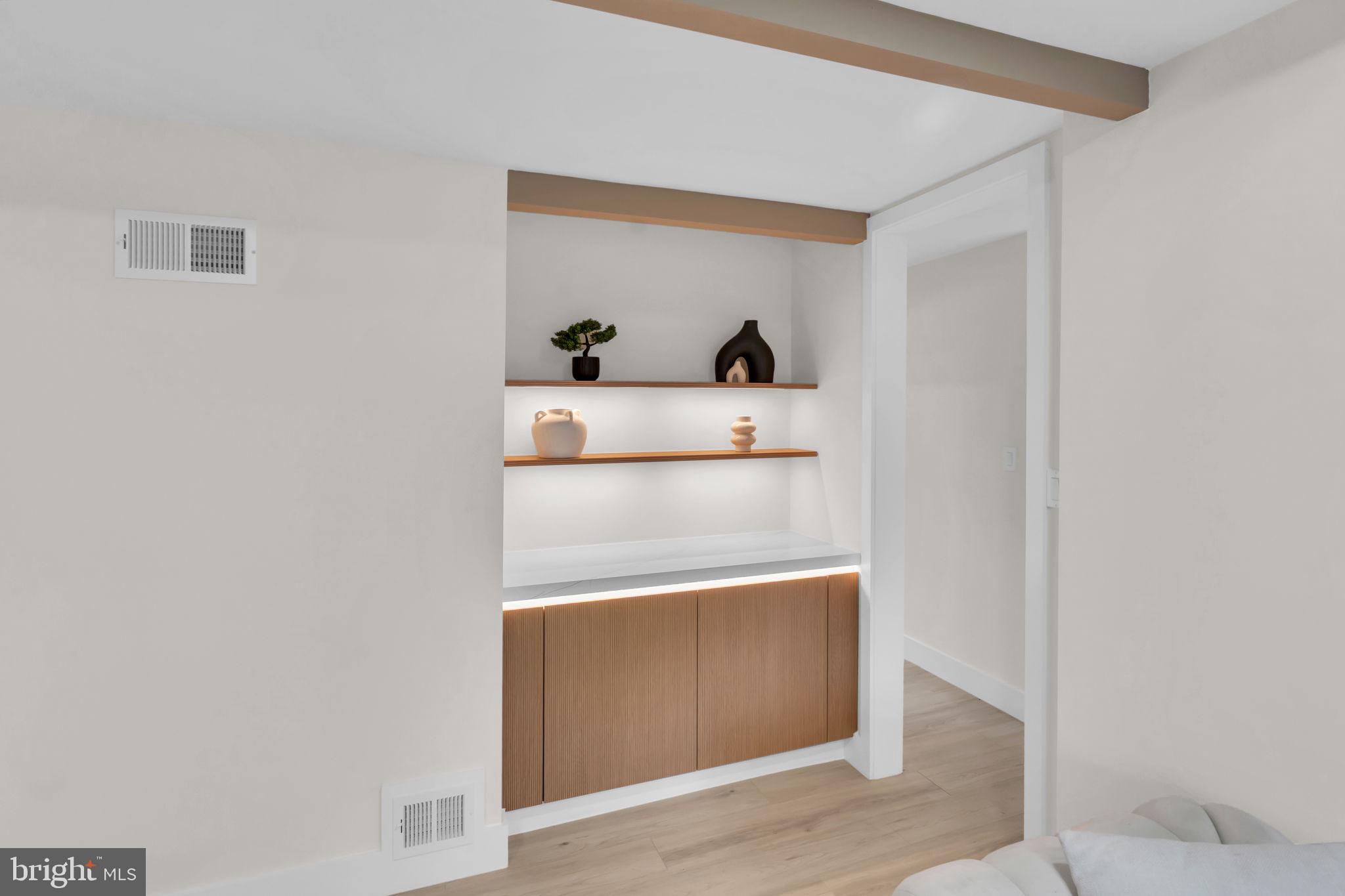 STONEWALL MANOR - Residential