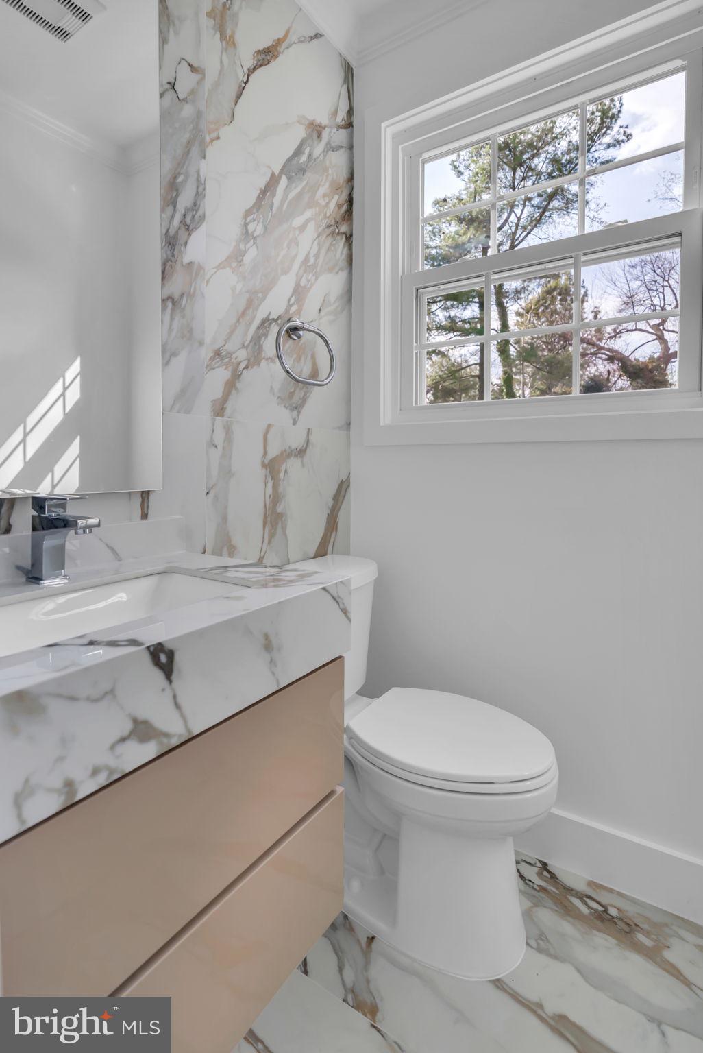 STONEWALL MANOR - Residential