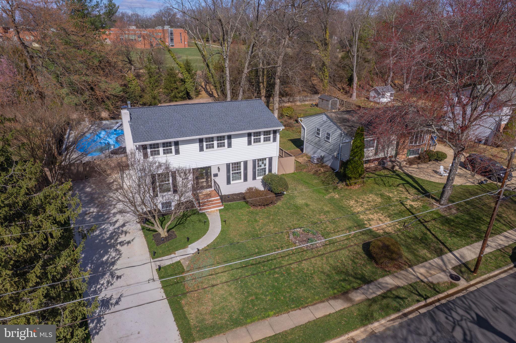 STONEWALL MANOR - Residential