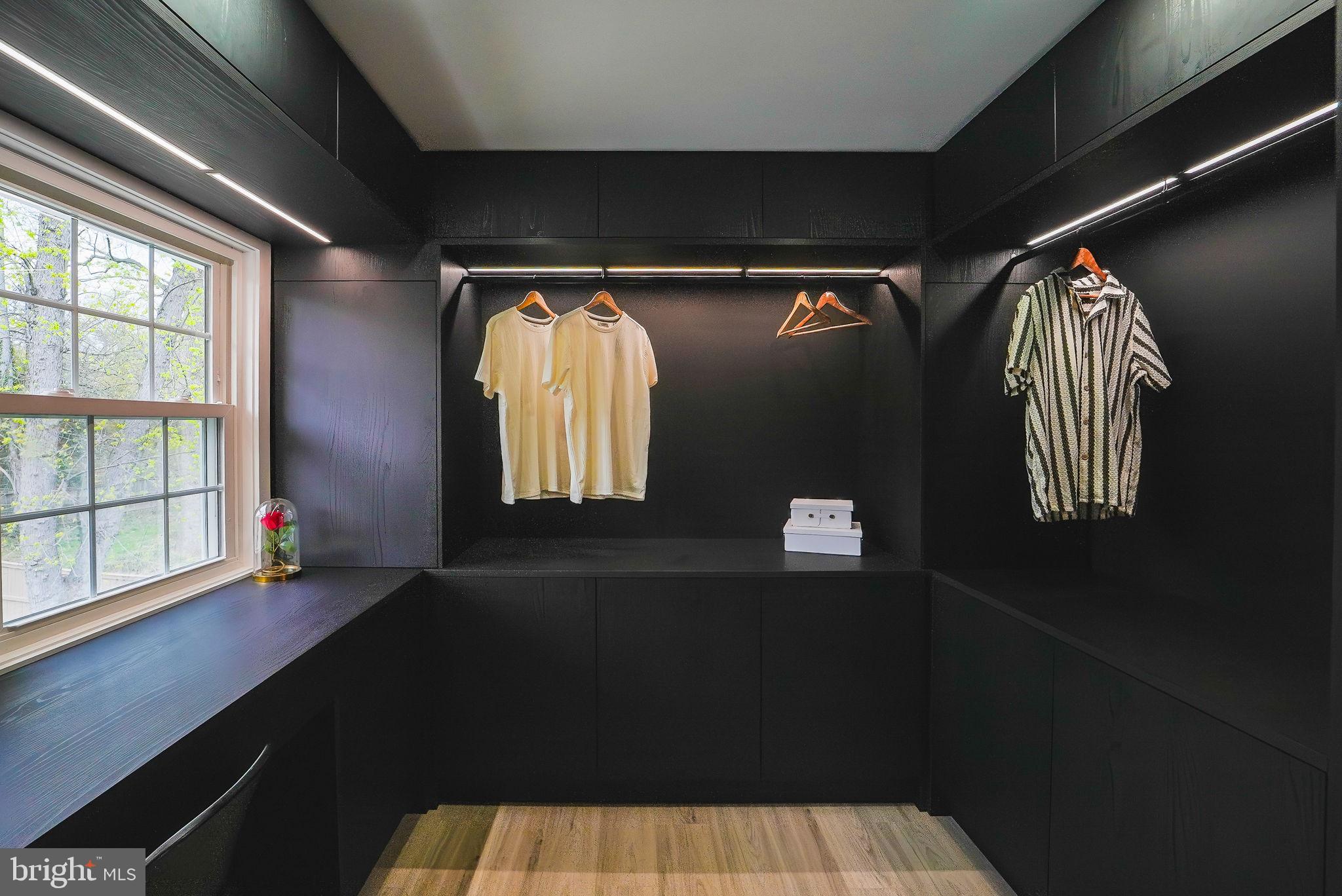 STONEWALL MANOR - Residential