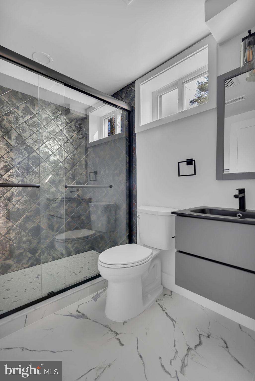 STONEWALL MANOR - Residential