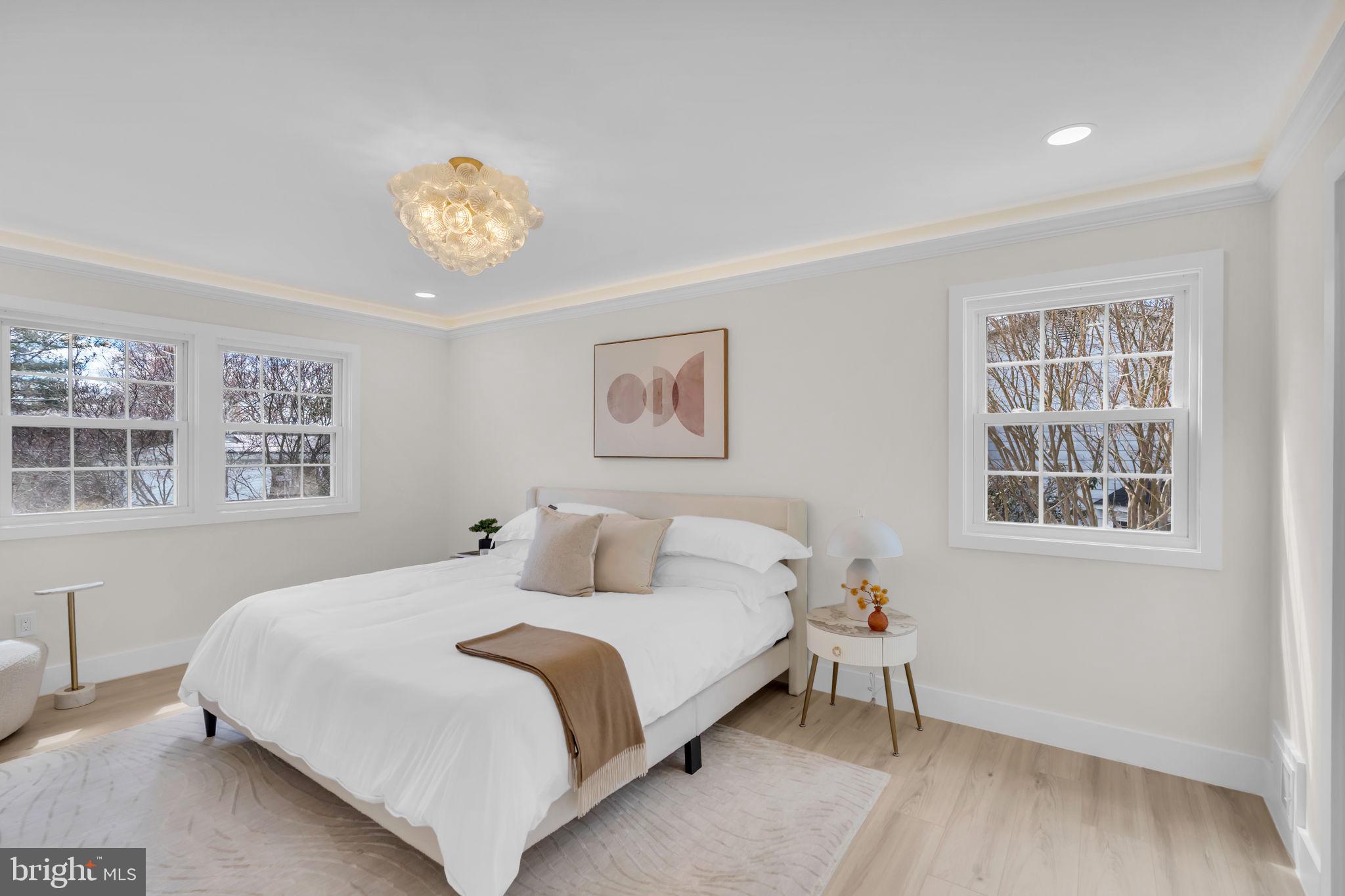 STONEWALL MANOR - Residential