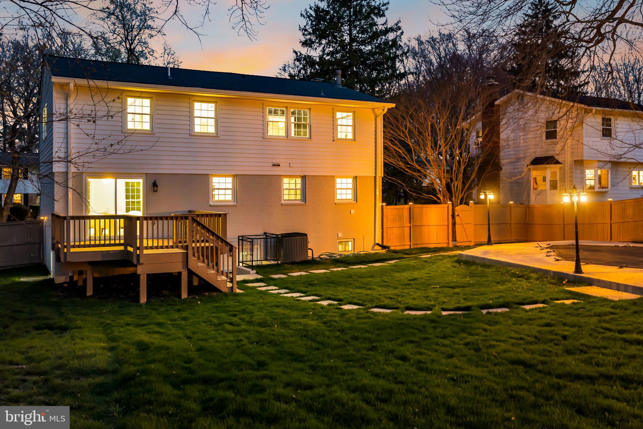 STONEWALL MANOR - Residential