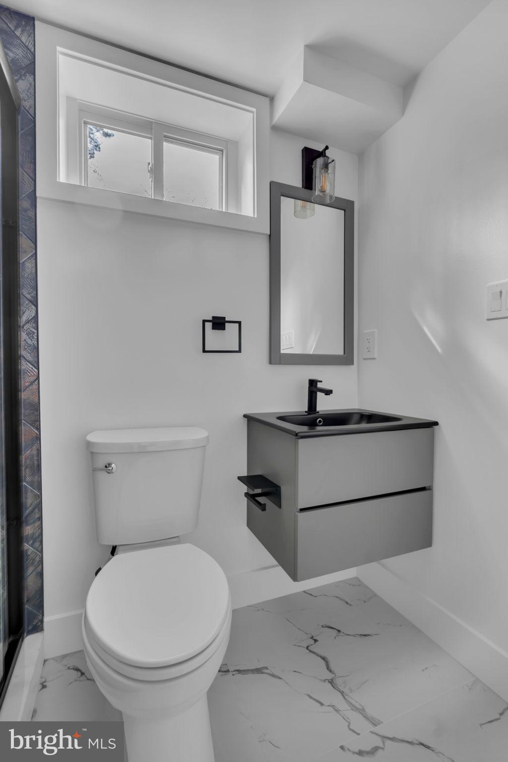 STONEWALL MANOR - Residential