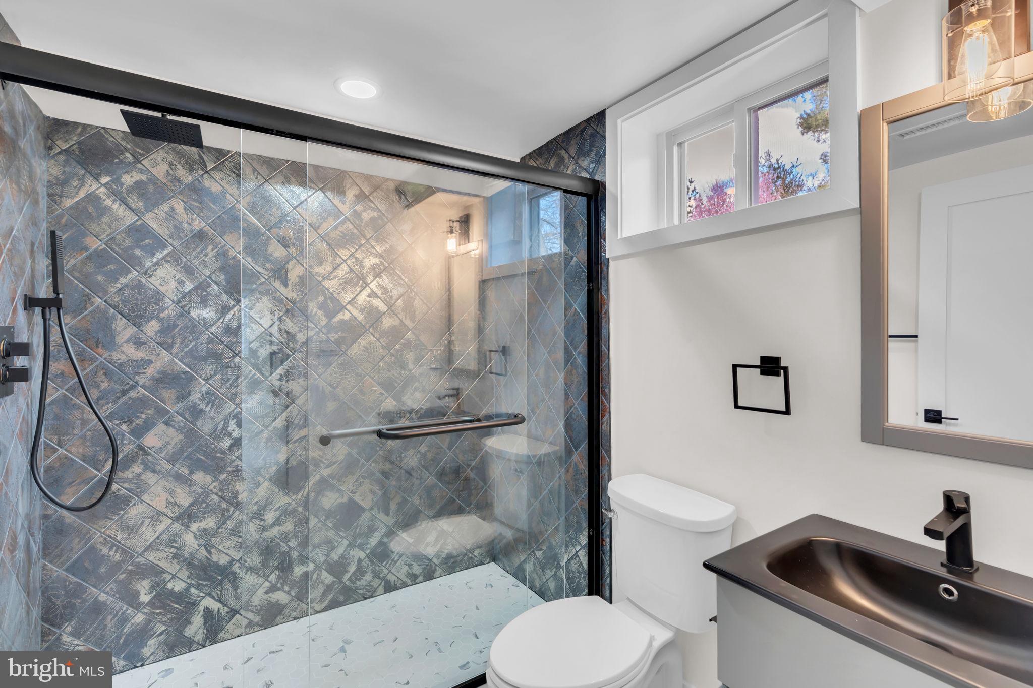 STONEWALL MANOR - Residential