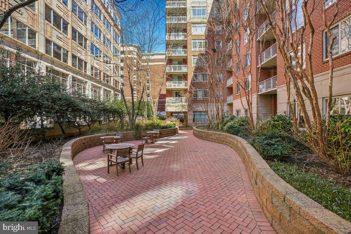 HAWTHORN - Residential