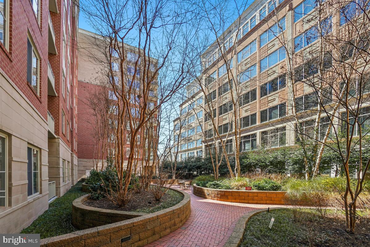 HAWTHORN - Residential