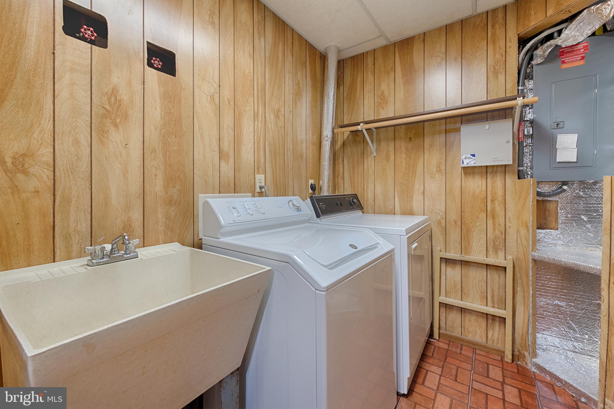 HARFORD WOODS - Residential