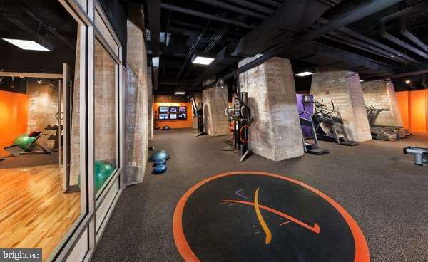 LOCUST POINT - Residential Lease