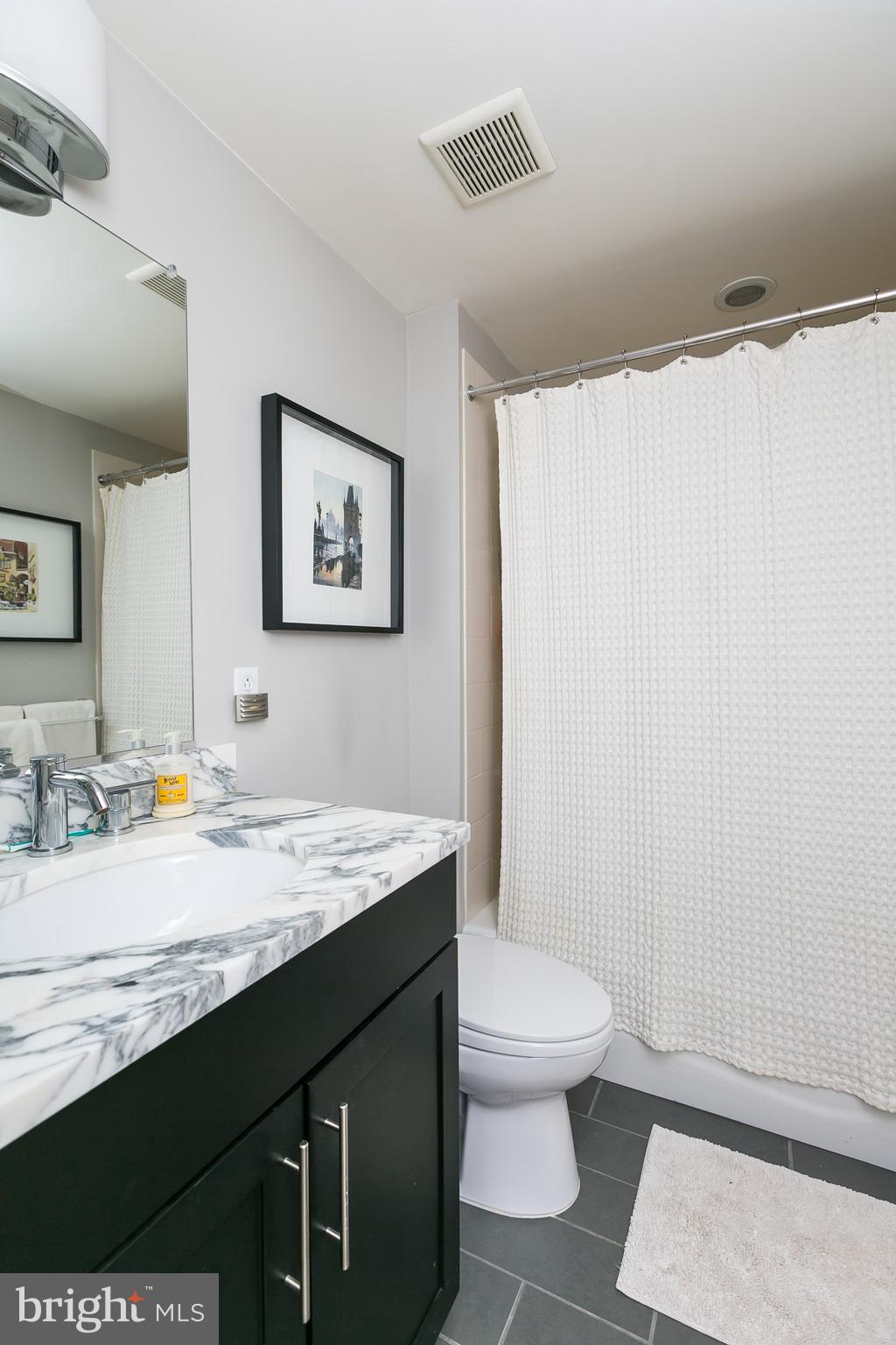 LOCUST POINT - Residential Lease