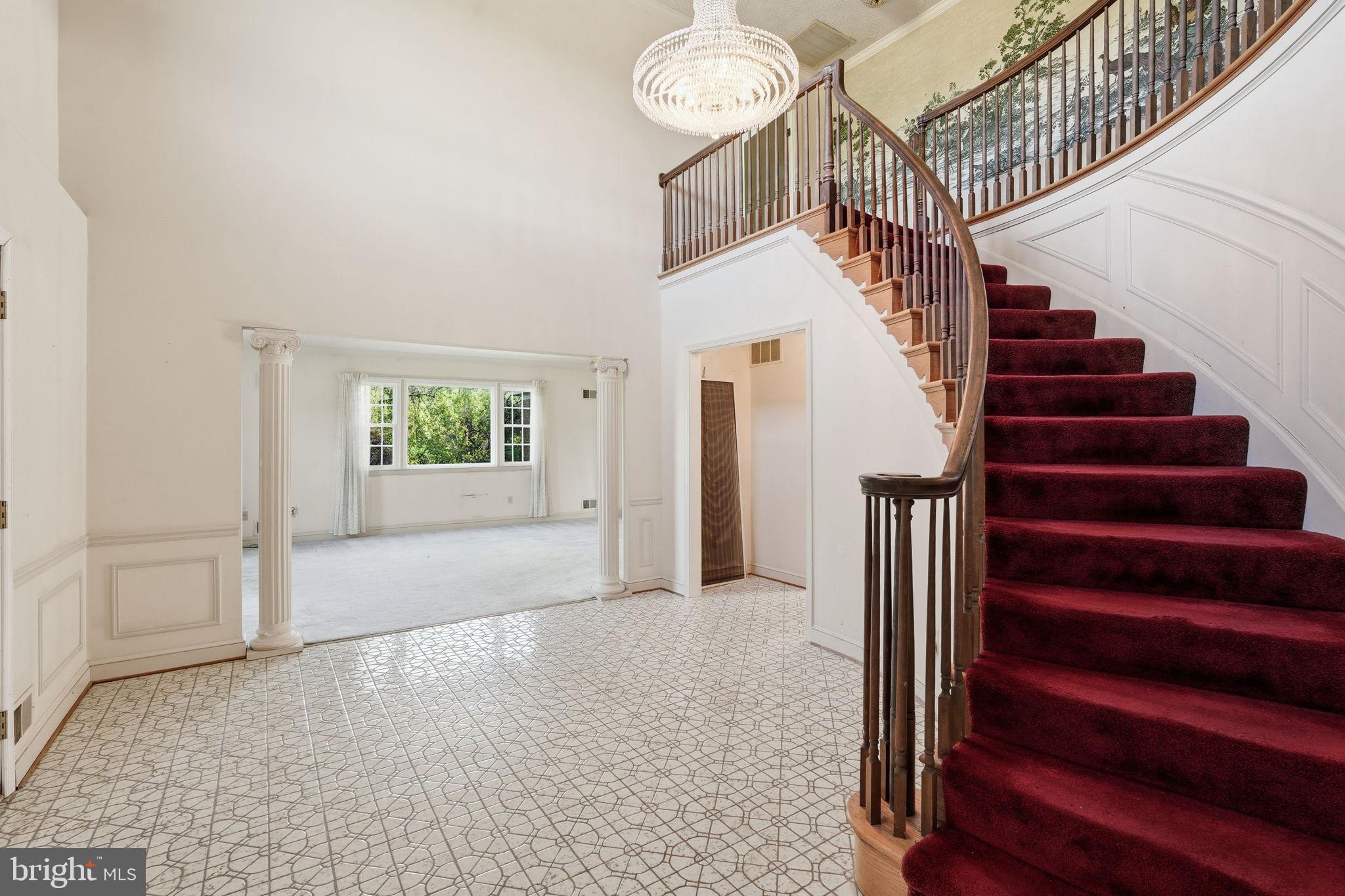 BURTONSVILLE - Residential