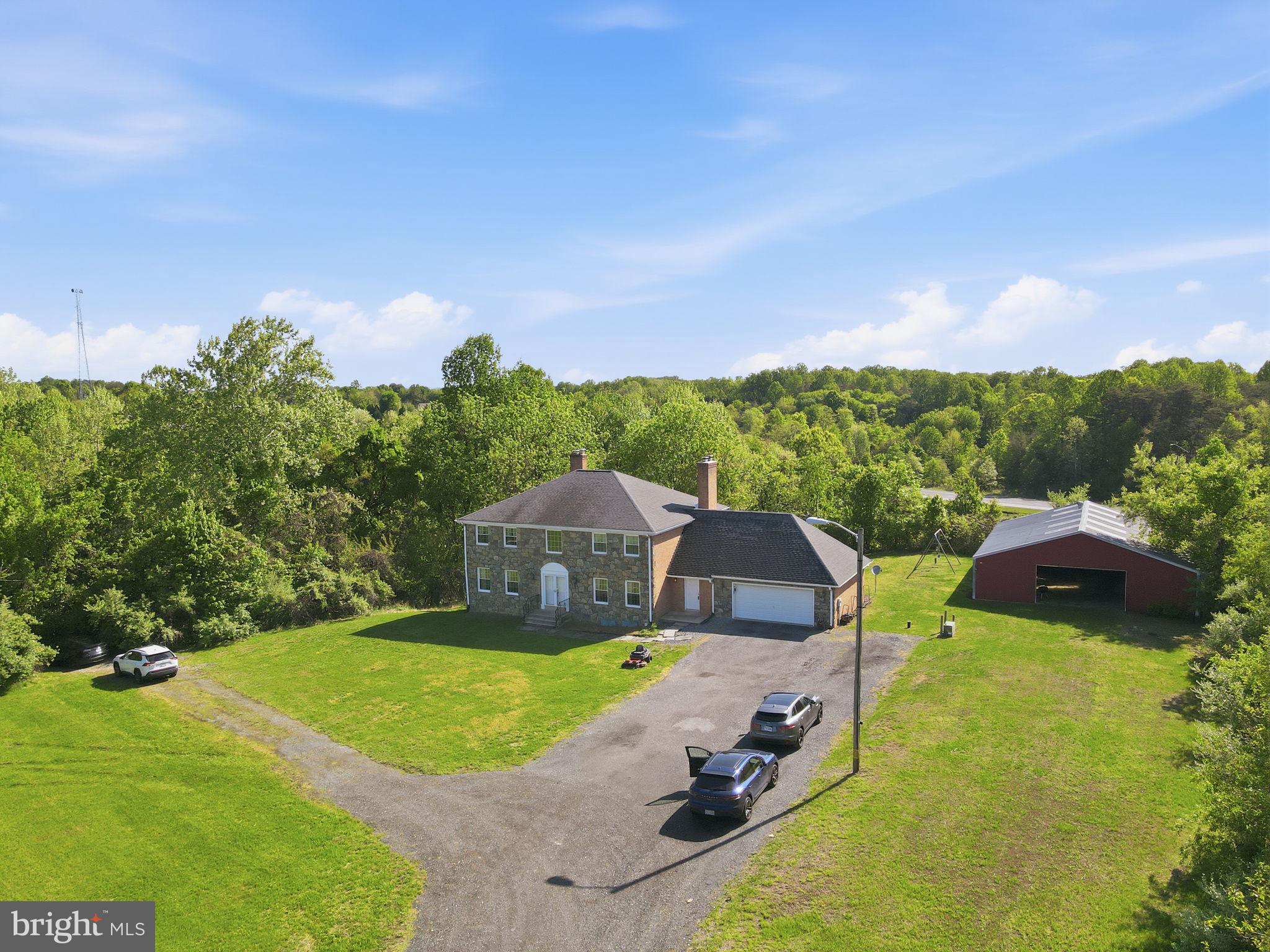 BURTONSVILLE - Residential