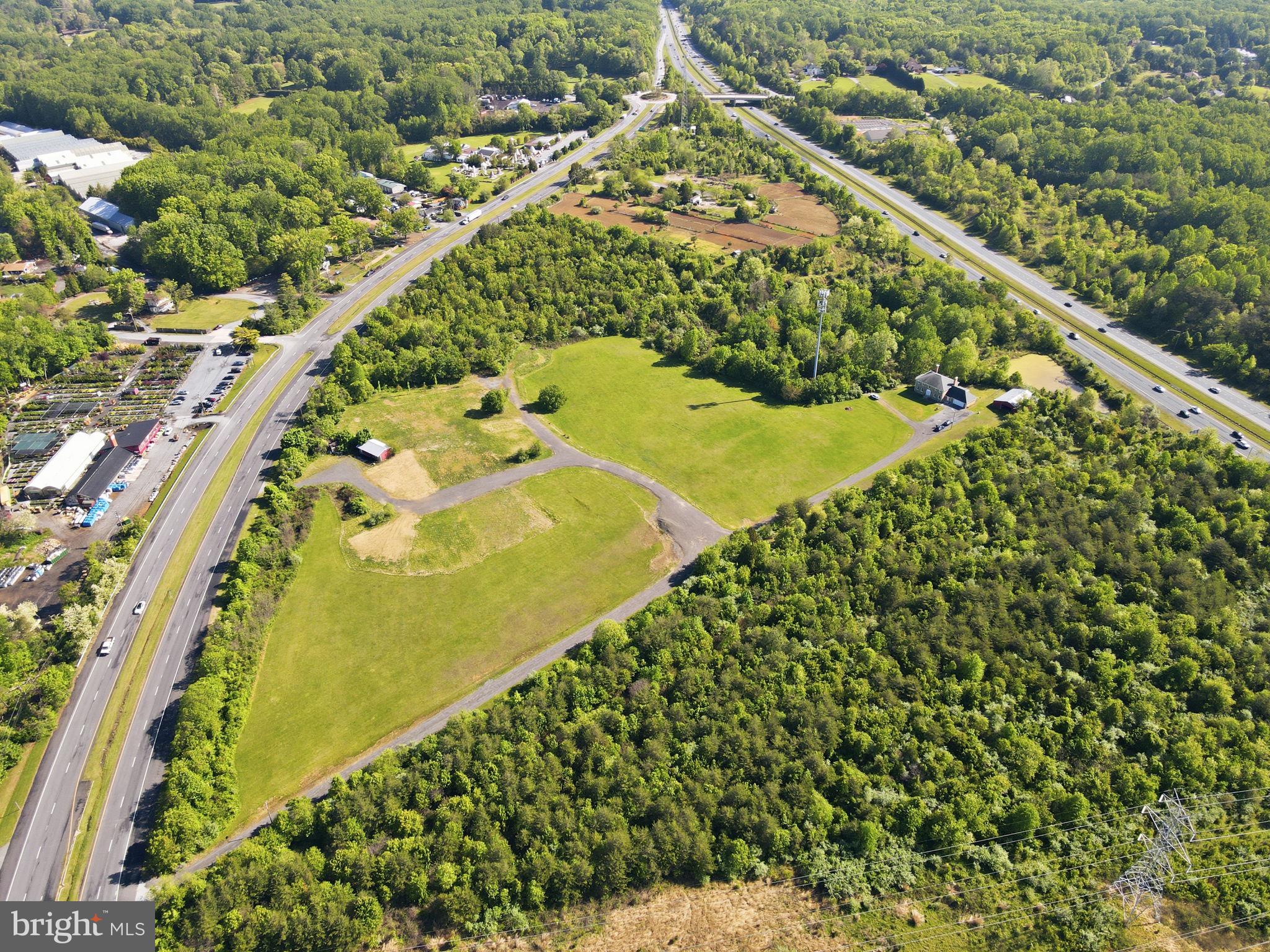 BURTONSVILLE - Residential