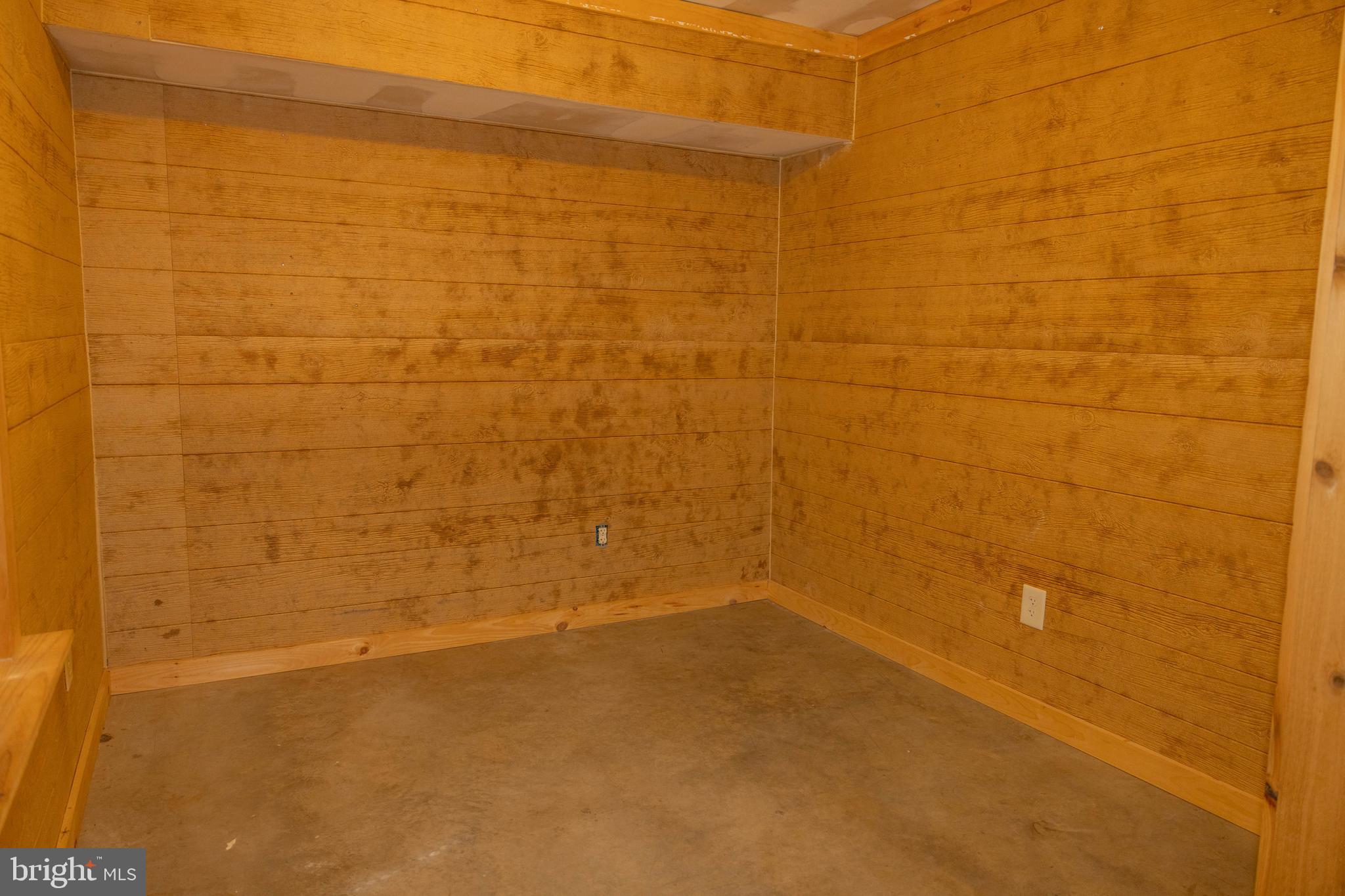 SHAWNEE LAND - Residential